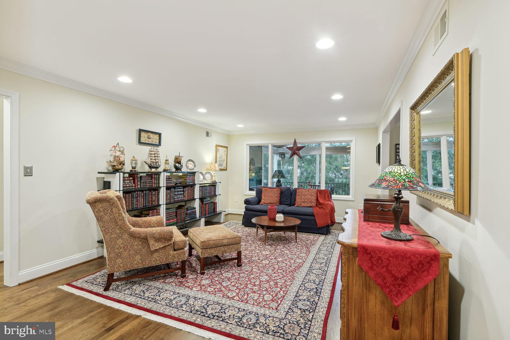 3300 Clearwood Ct