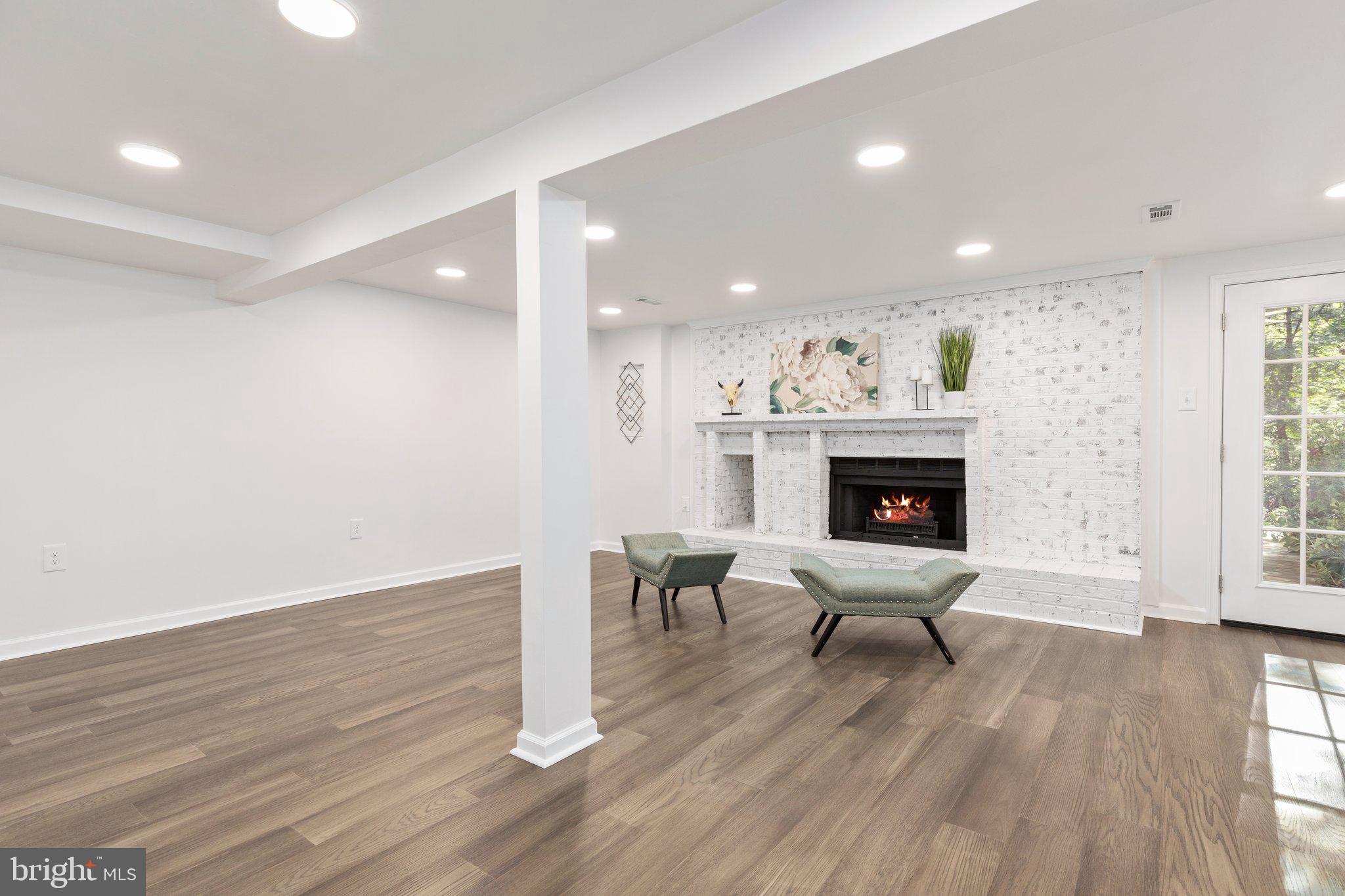 10123 Walnut Wood Ct
