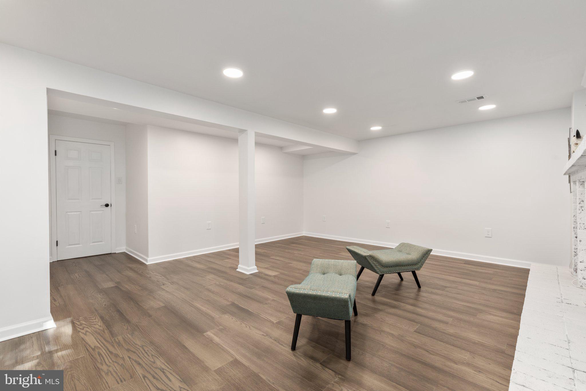 10123 Walnut Wood Ct