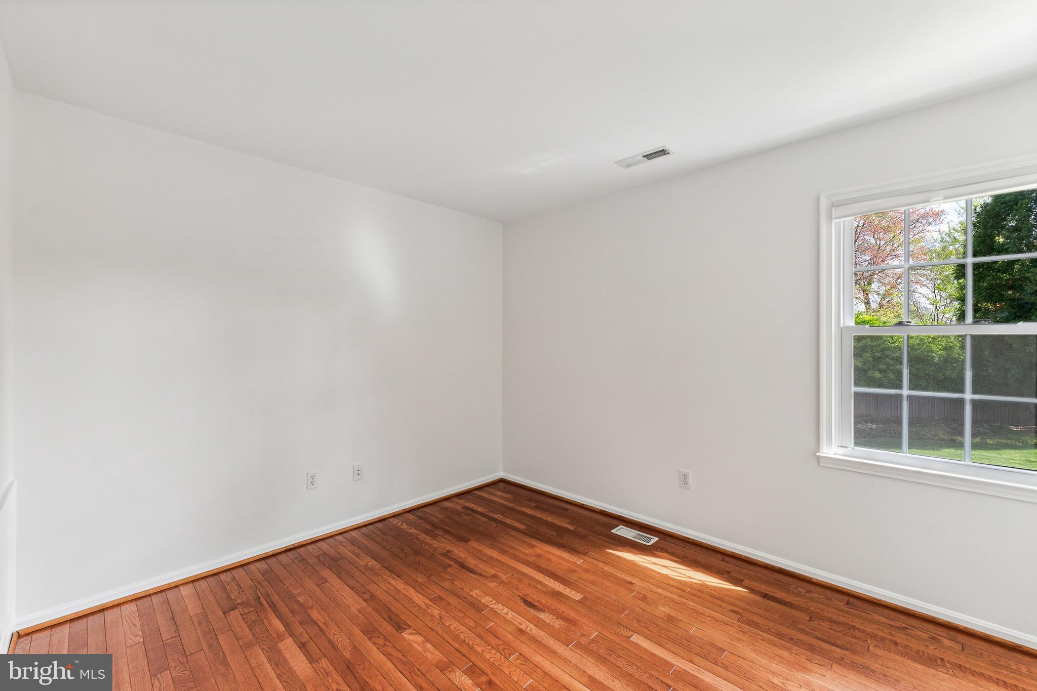 203 Ceret Ct SW