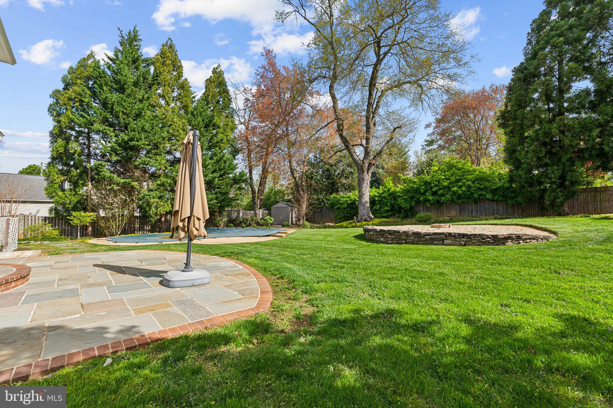 203 Ceret Ct SW