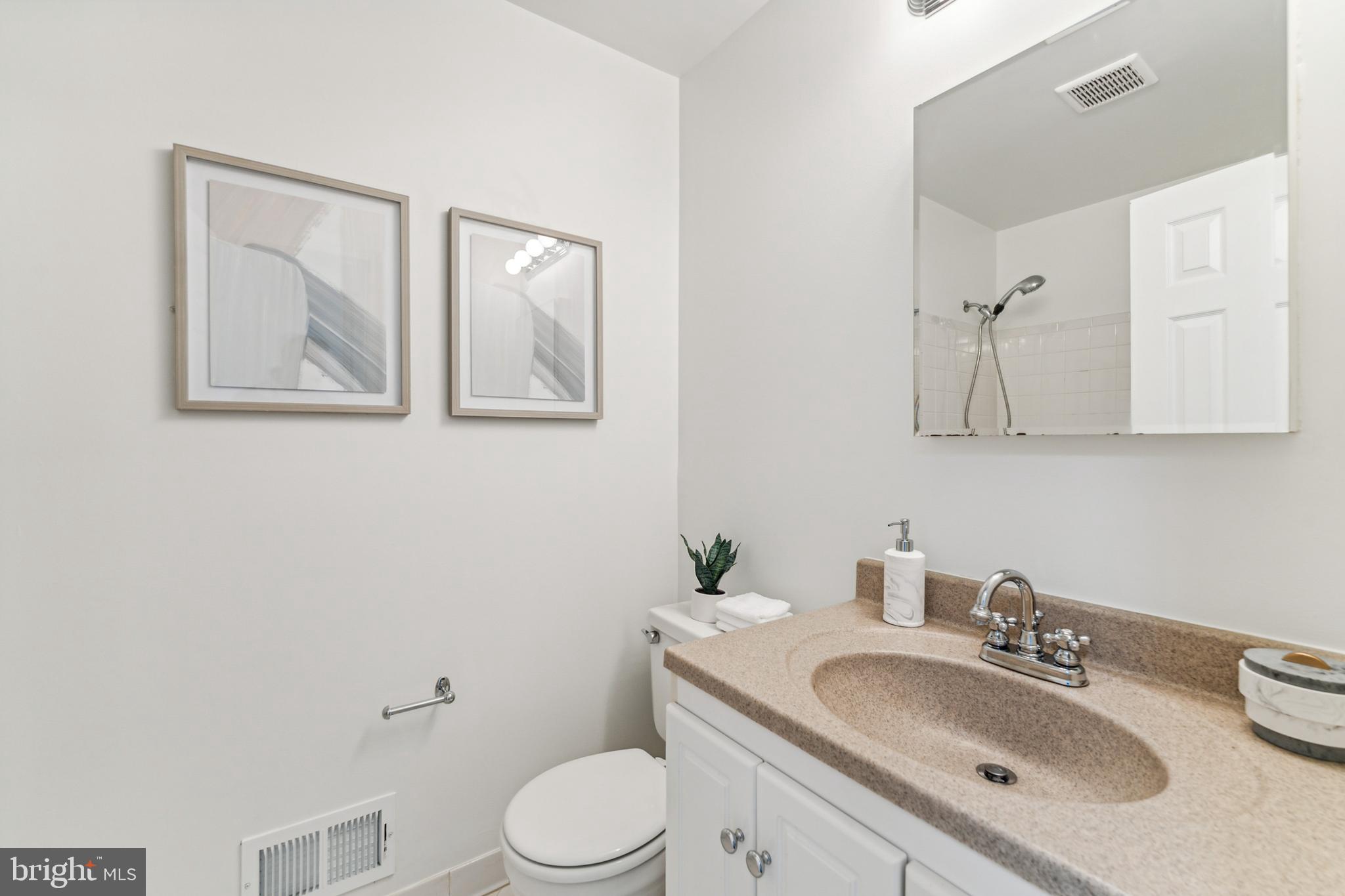 203 Ceret Ct SW