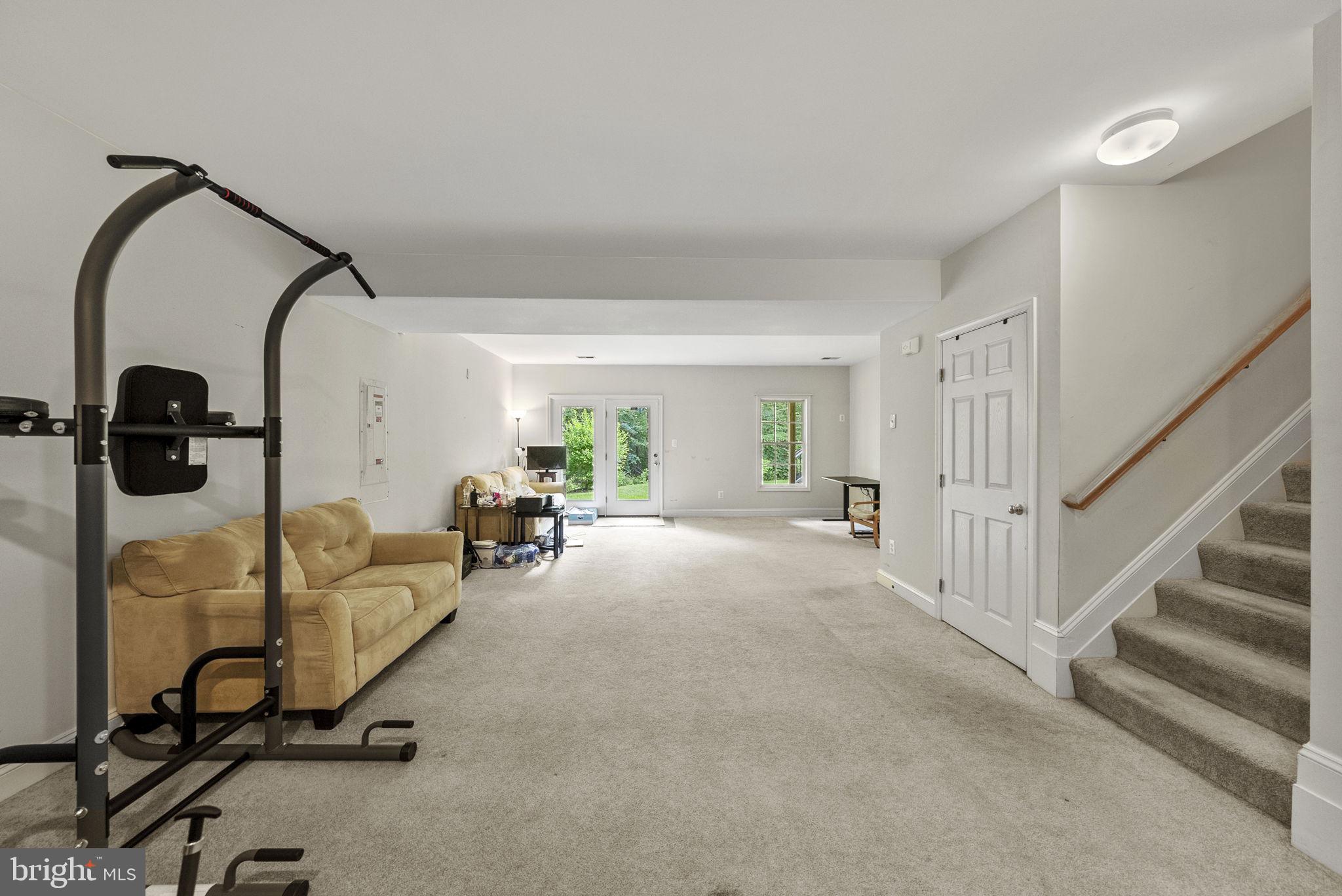6101 Tobey Ct