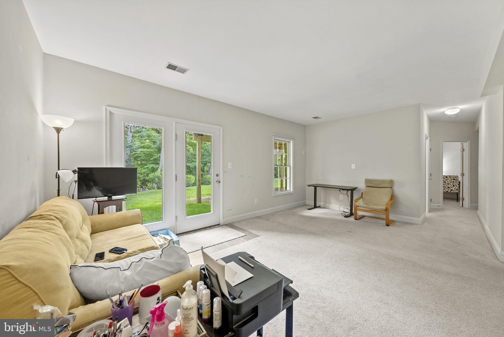 6101 Tobey Ct