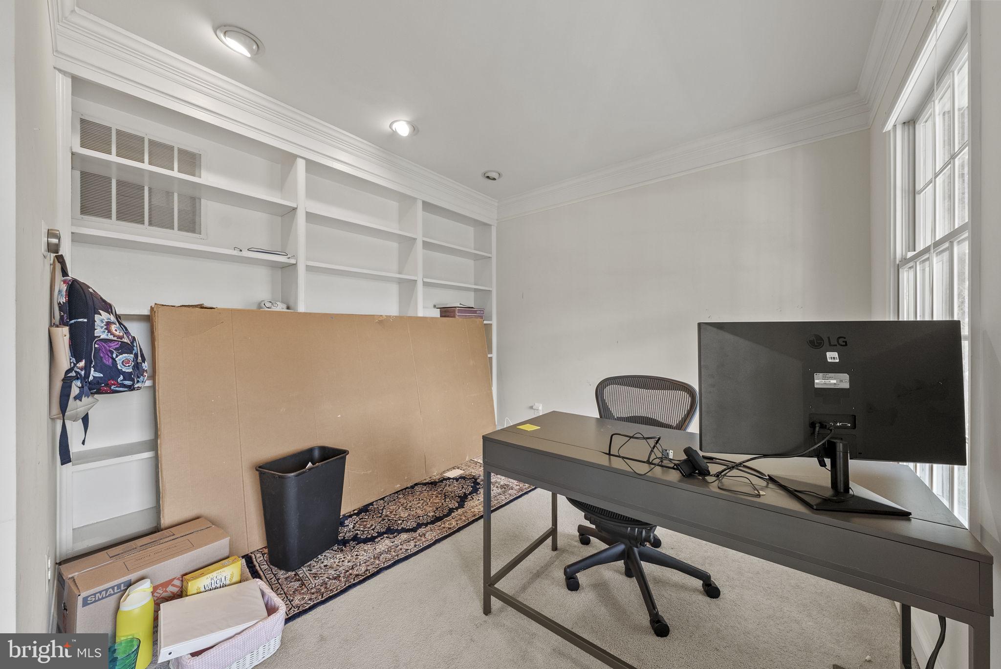 6101 Tobey Ct