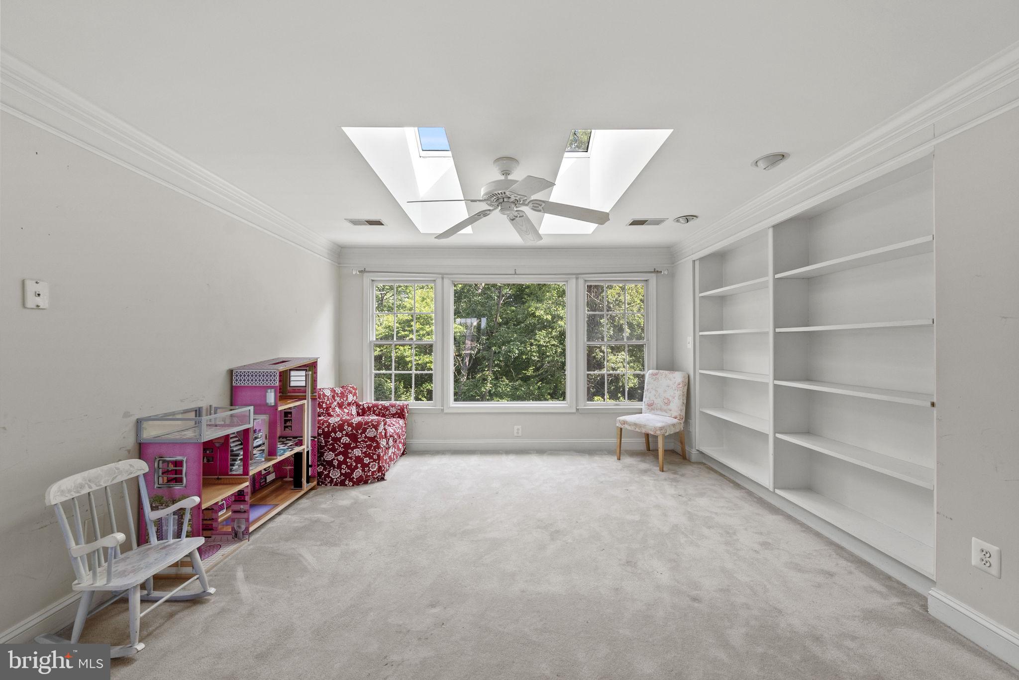 6101 Tobey Ct