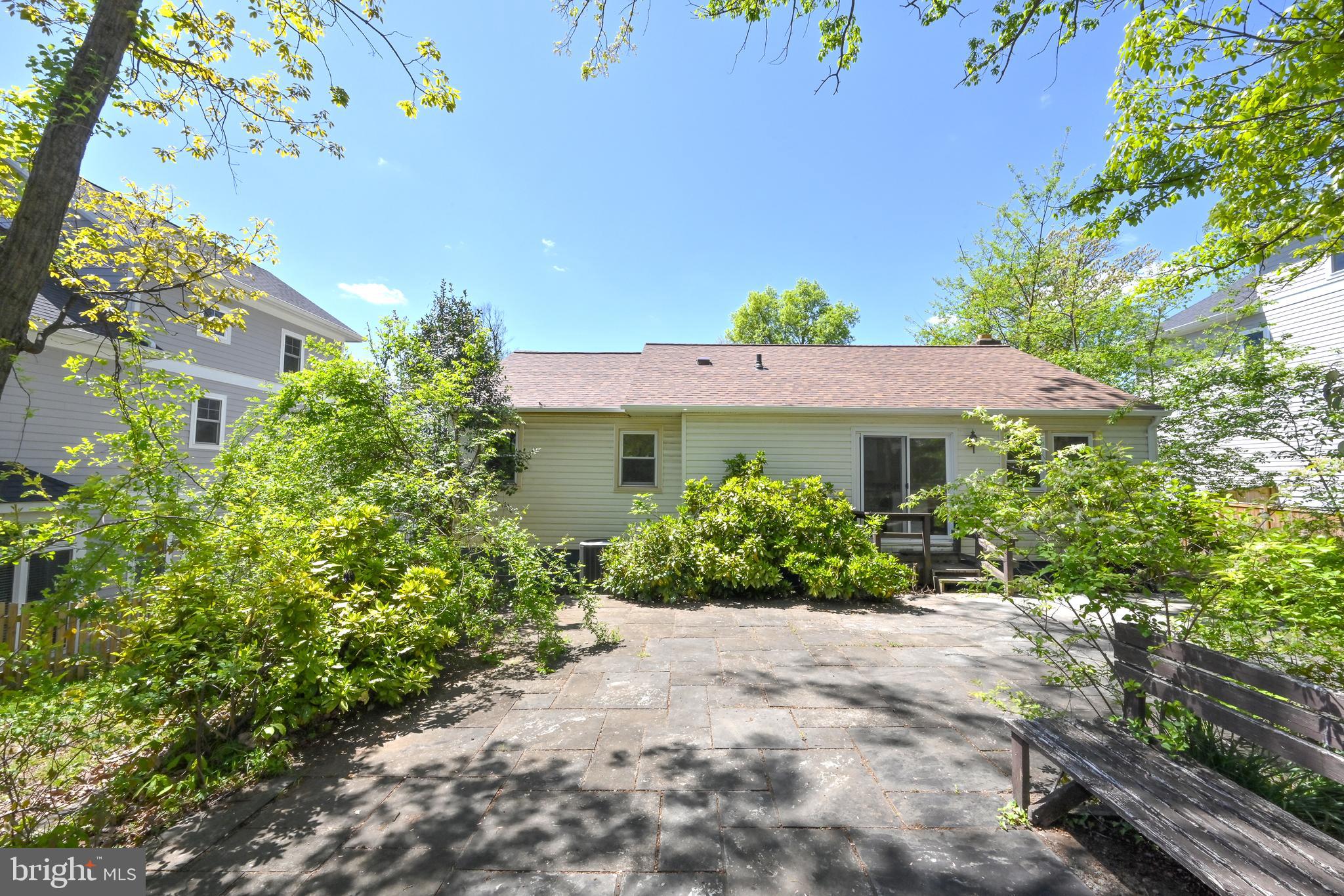 2331 Highland Ave