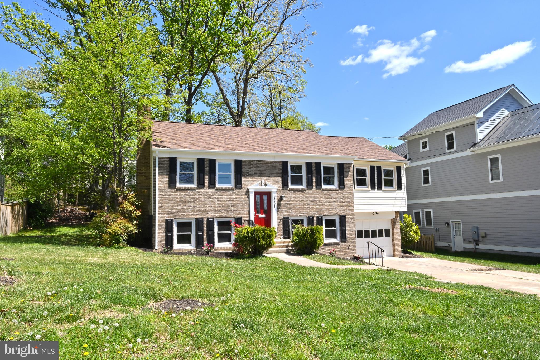 2331 Highland Ave