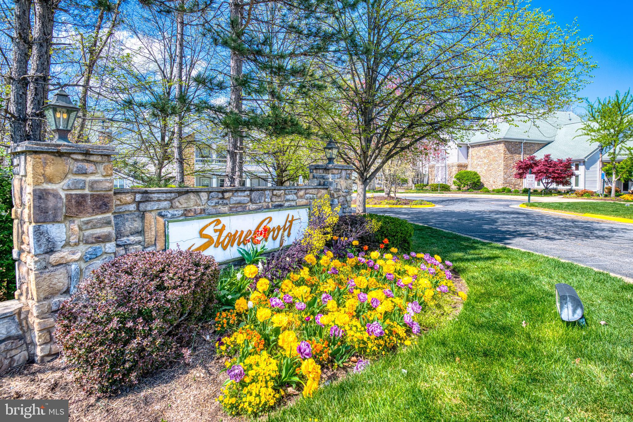 4421 Fair Stone Dr #203