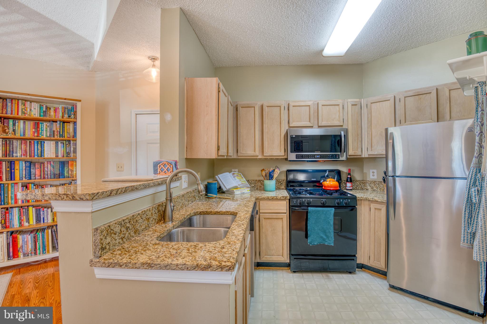 4421 Fair Stone Dr #203