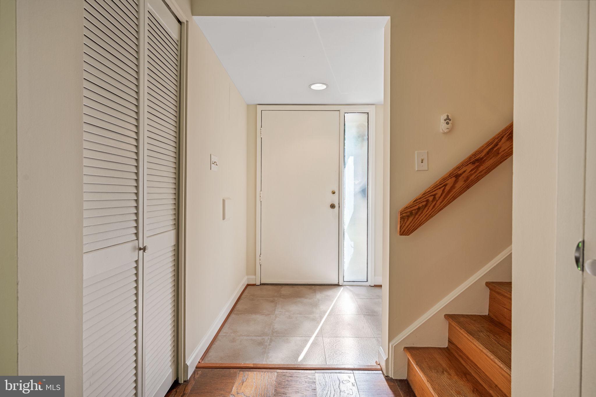 1705 Ivy Oak Sq