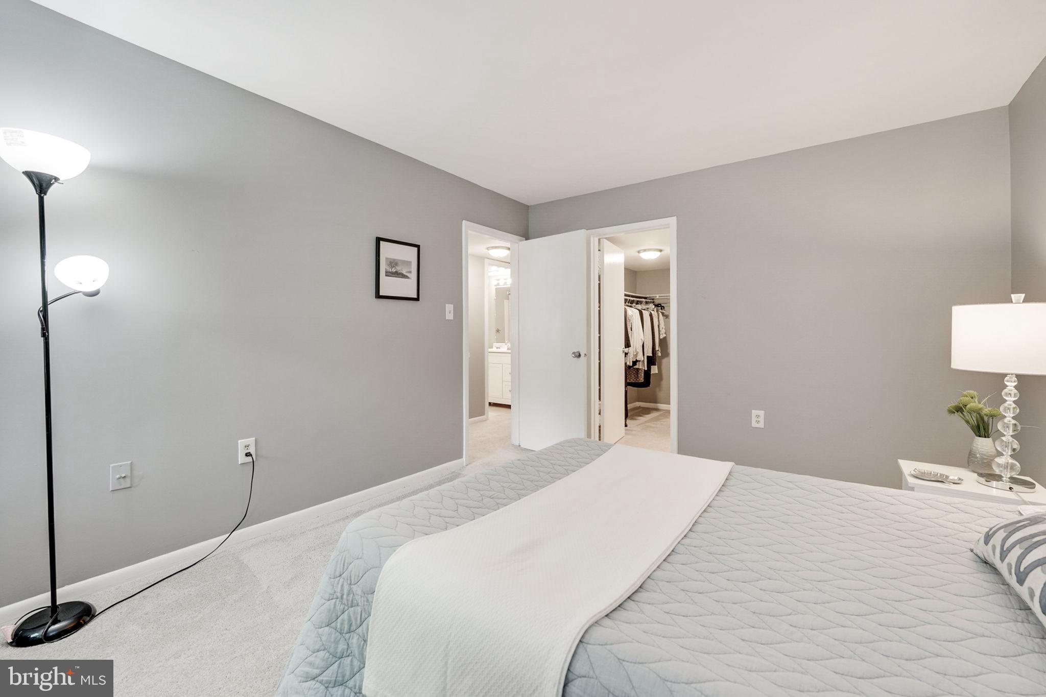 1426 Northgate Sq #1426-12b