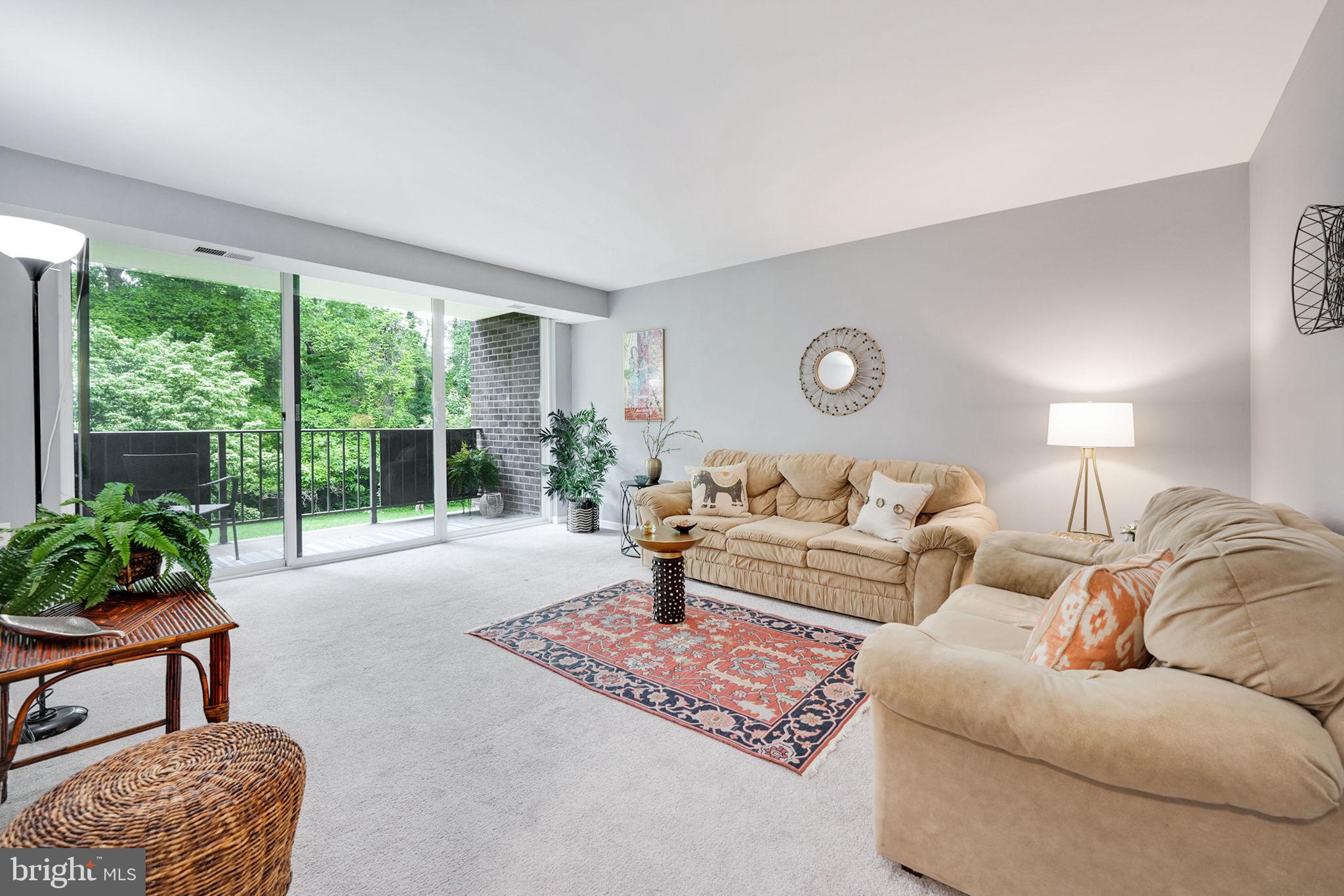 1426 Northgate Sq #1426-12b