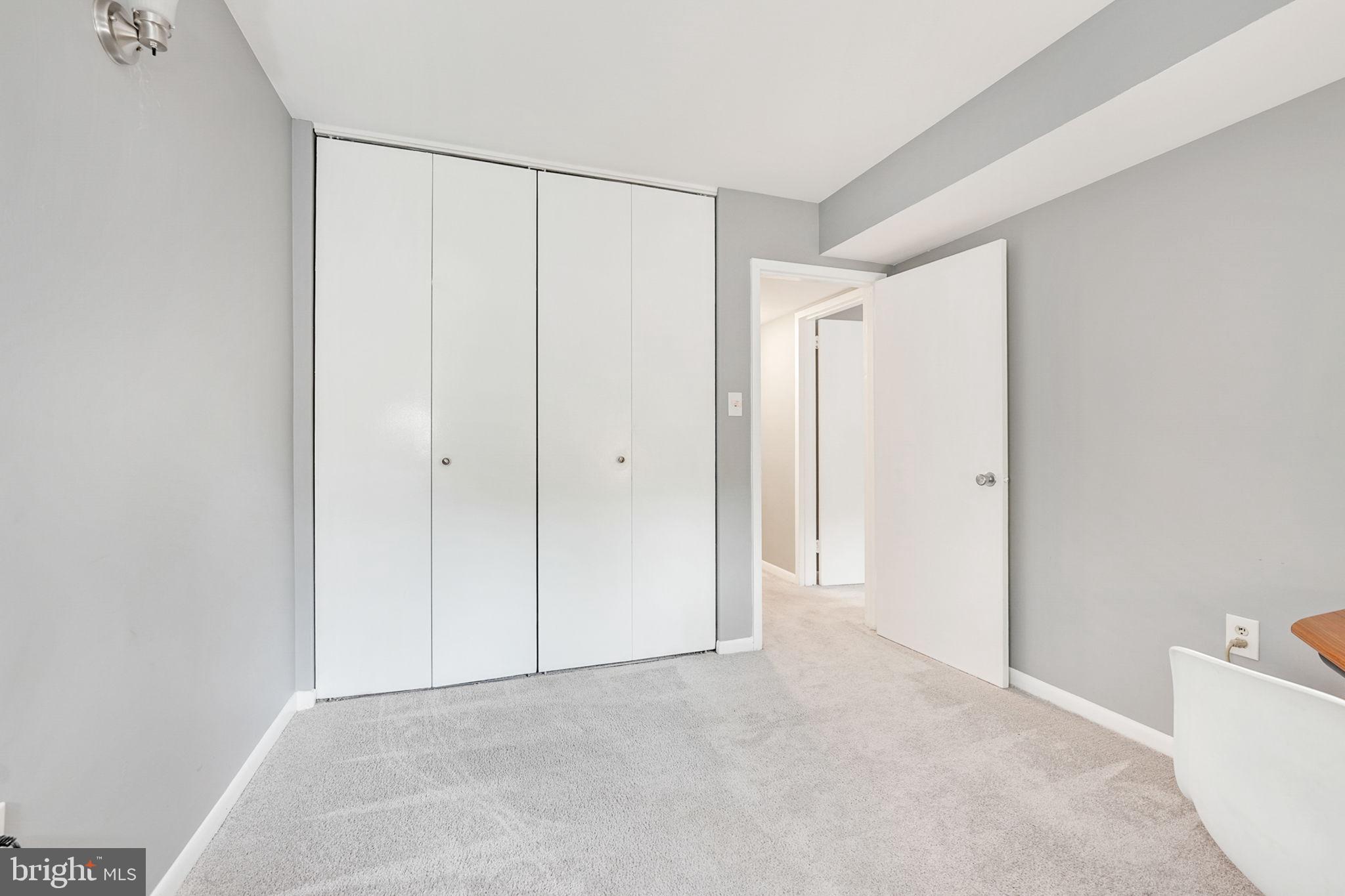 1426 Northgate Sq #1426-12b