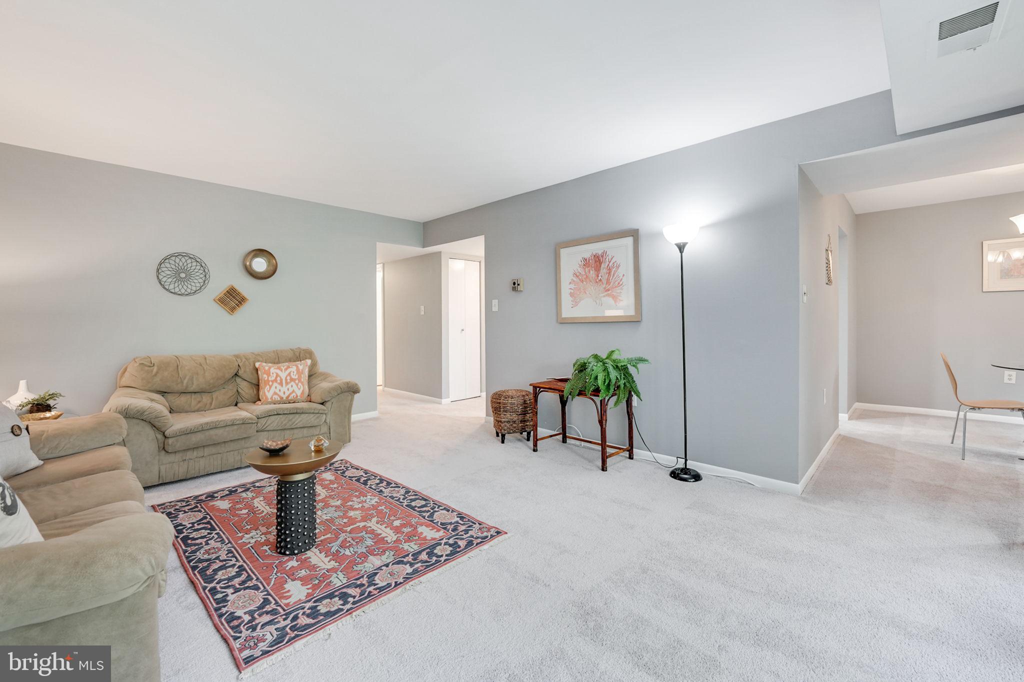 1426 Northgate Sq #1426-12b