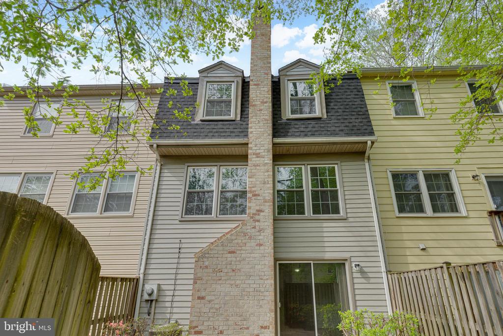 9557 Cherry Oak Ct