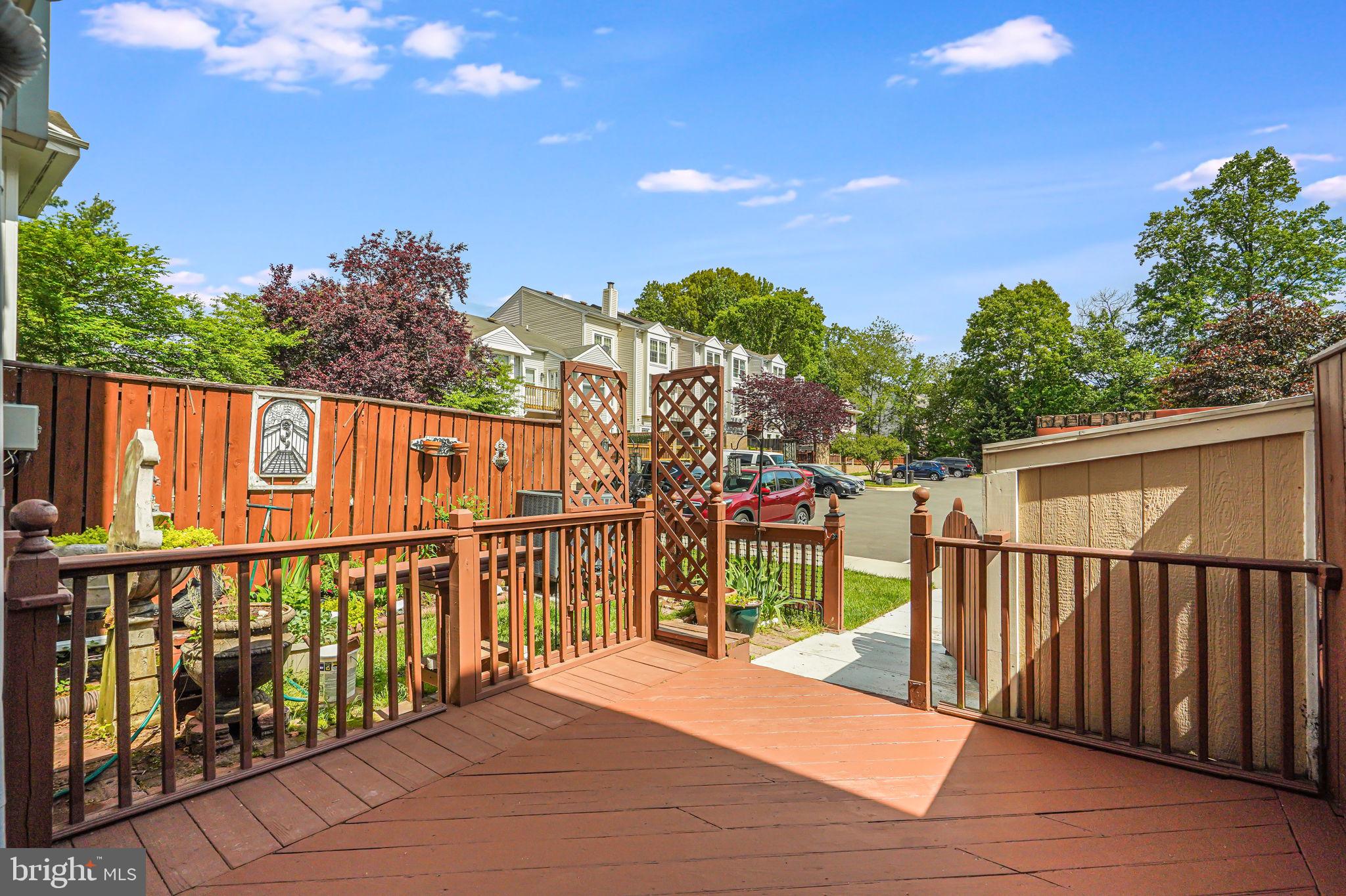 6022 Chestnut Hollow Ct