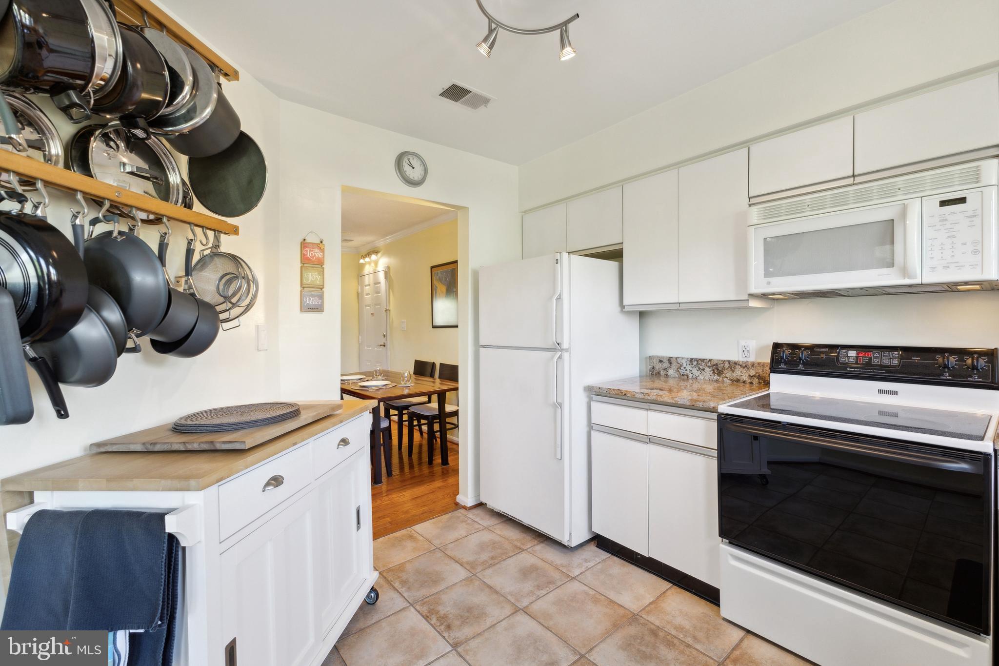 3150-J Covewood Ct #3150j
