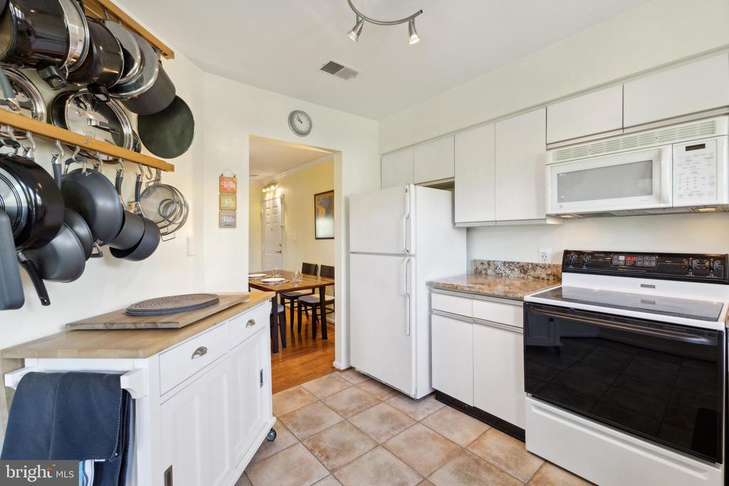 3150-J Covewood Ct #3150j