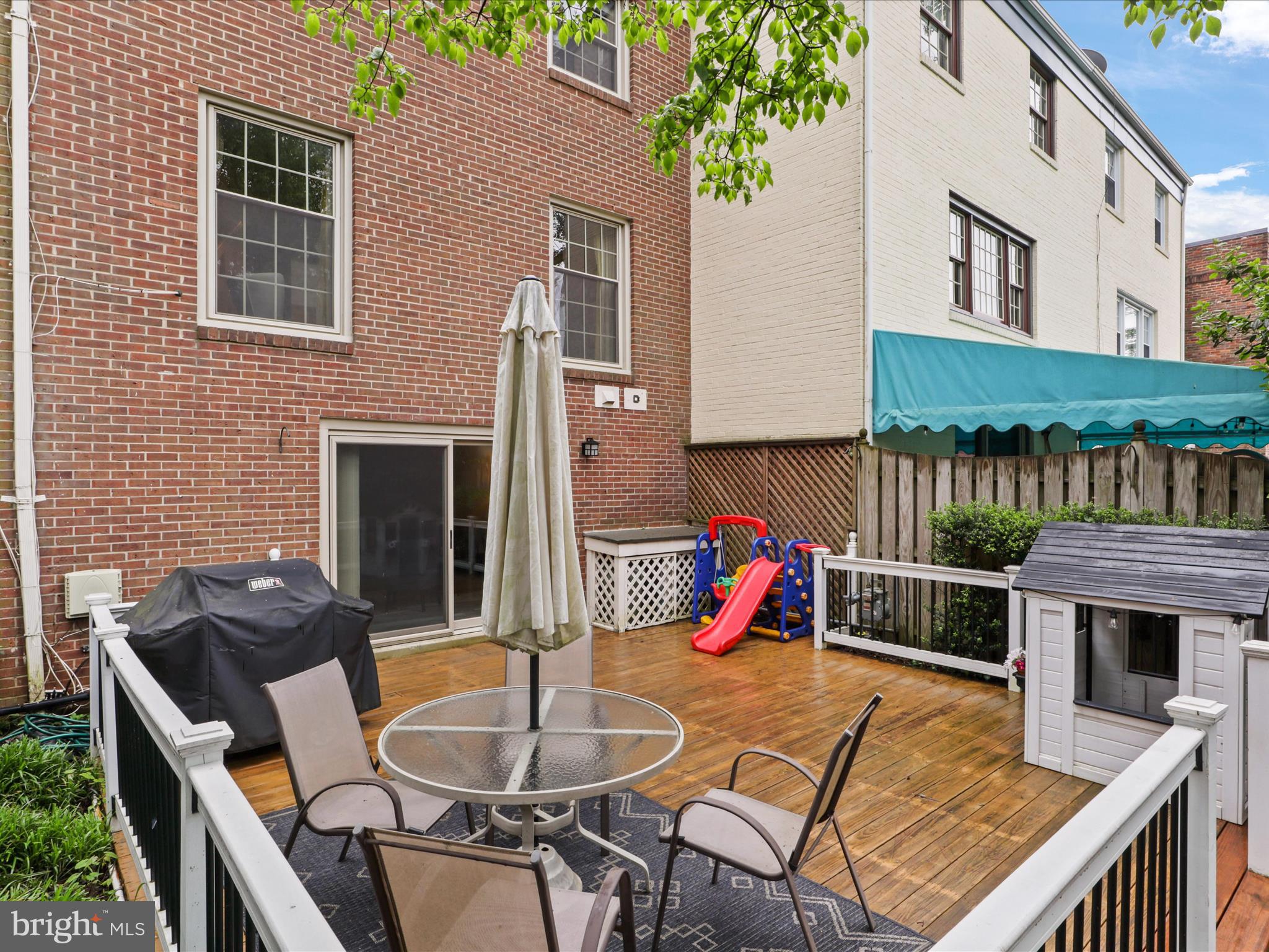 109 East St NE