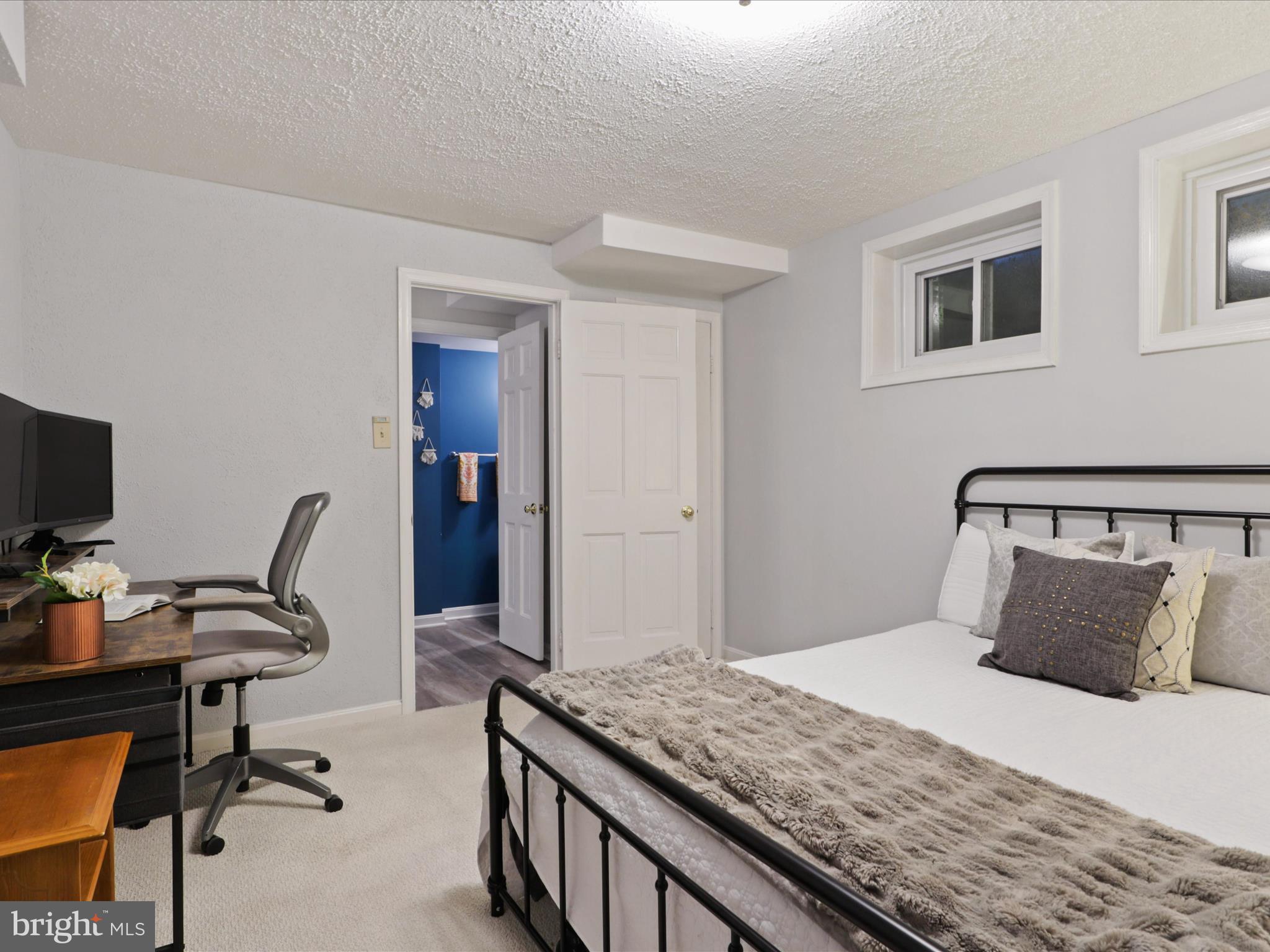 109 East St NE