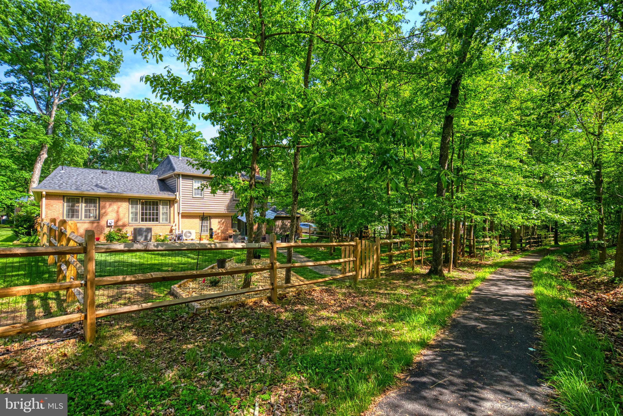12010 Trotter Ln