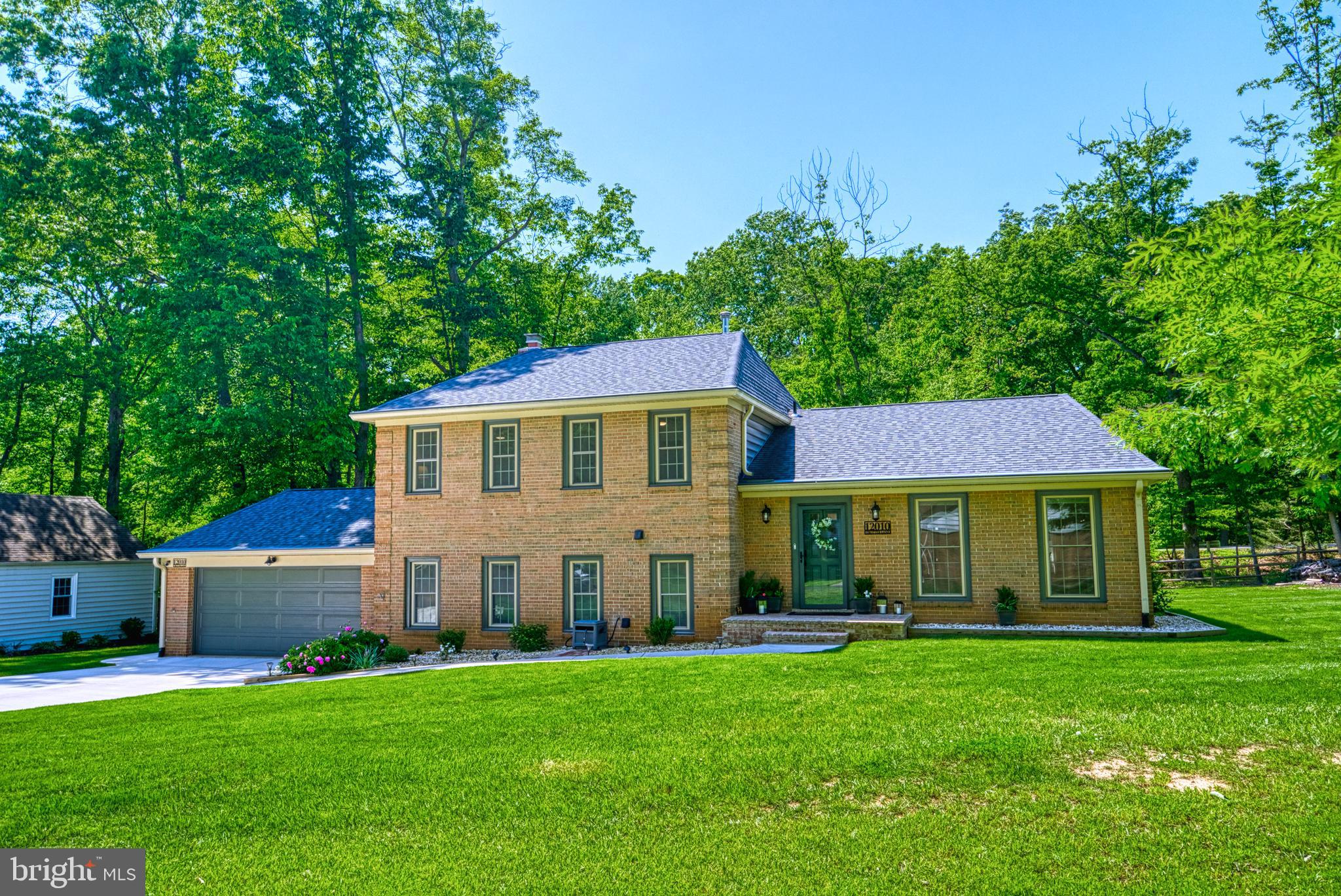 12010 Trotter Ln
