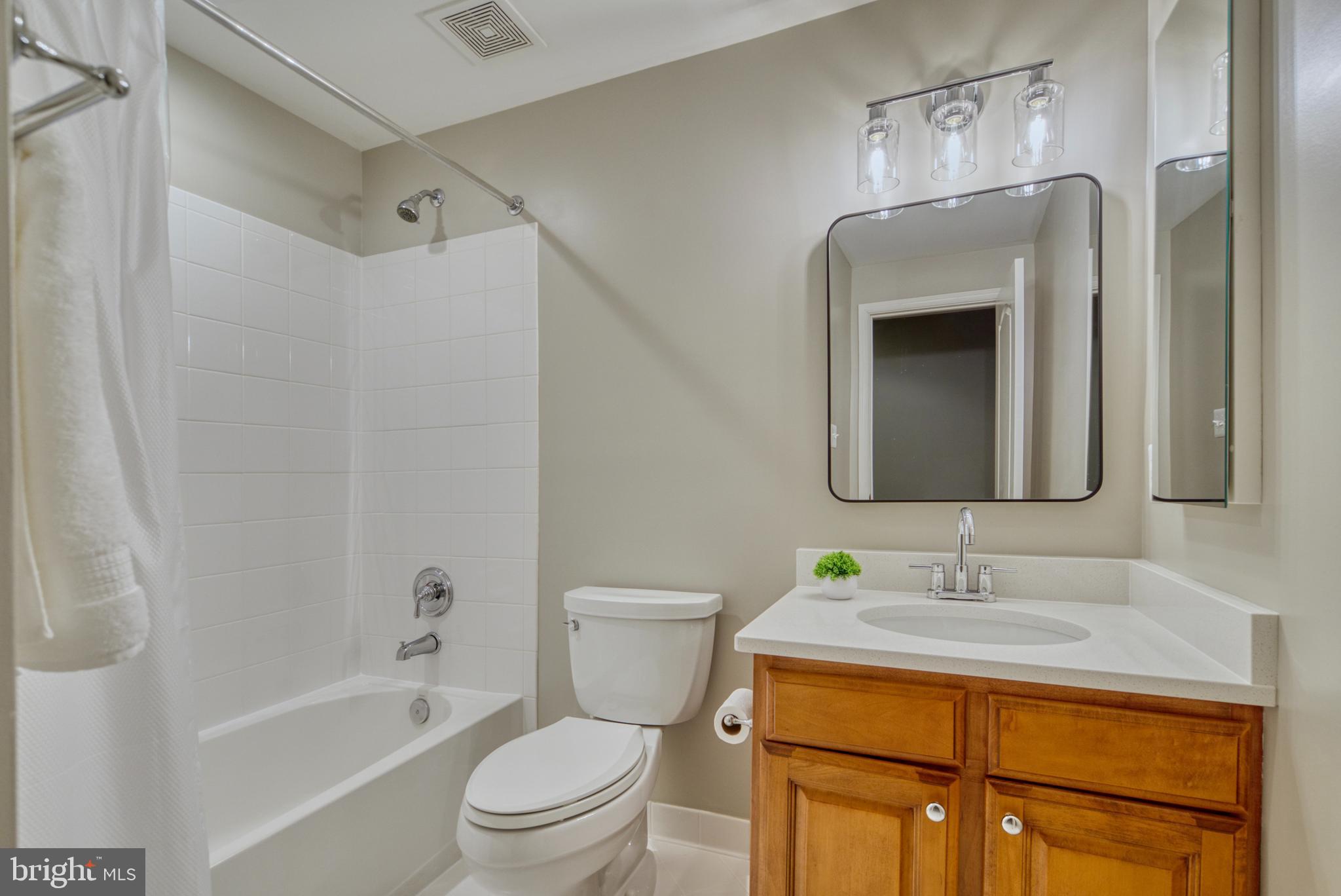 1298 Newkirk Ct
