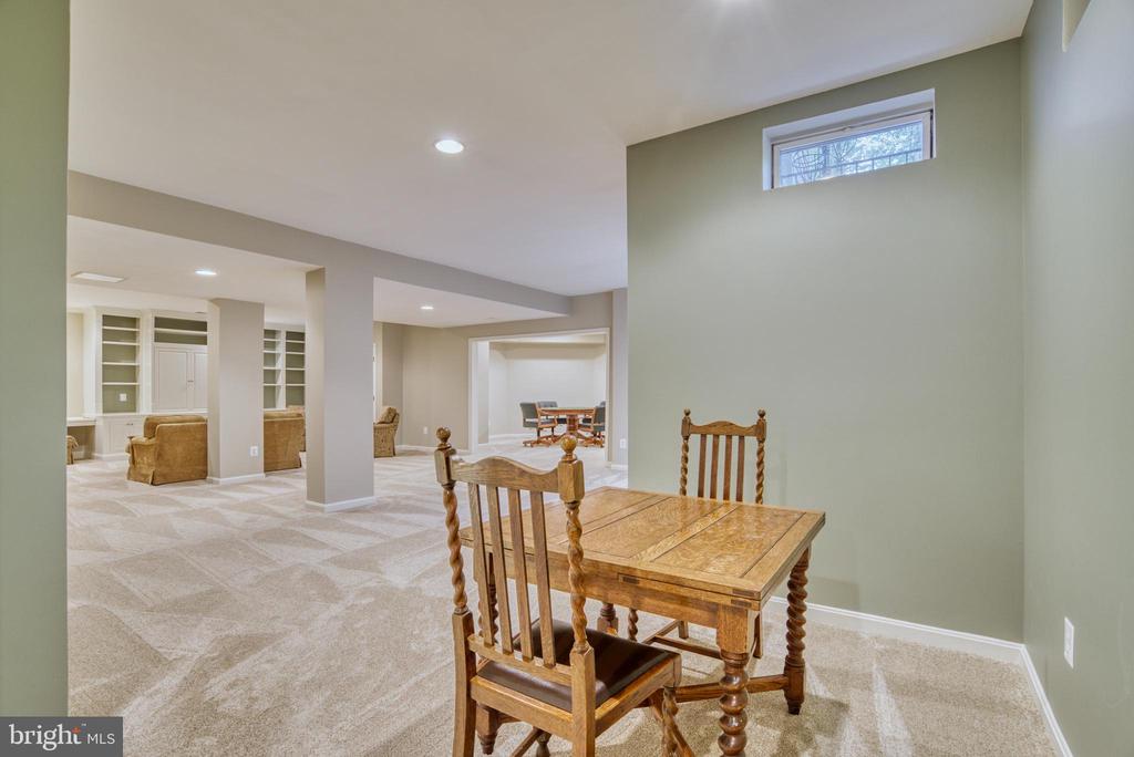 1298 Newkirk Ct
