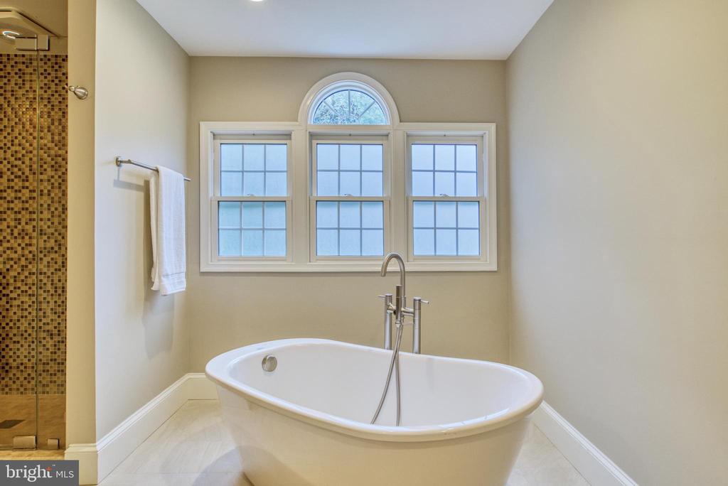 1298 Newkirk Ct