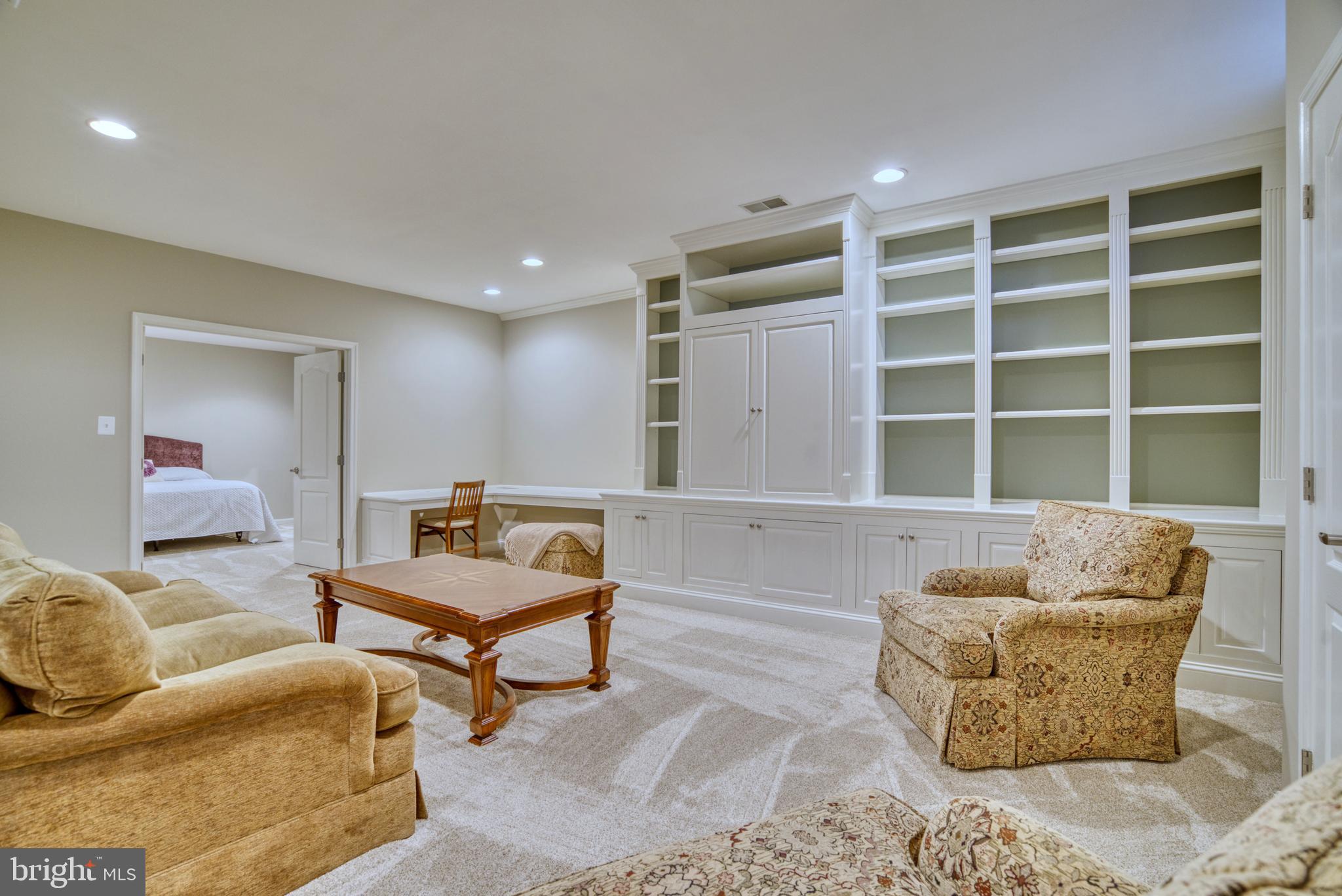 1298 Newkirk Ct