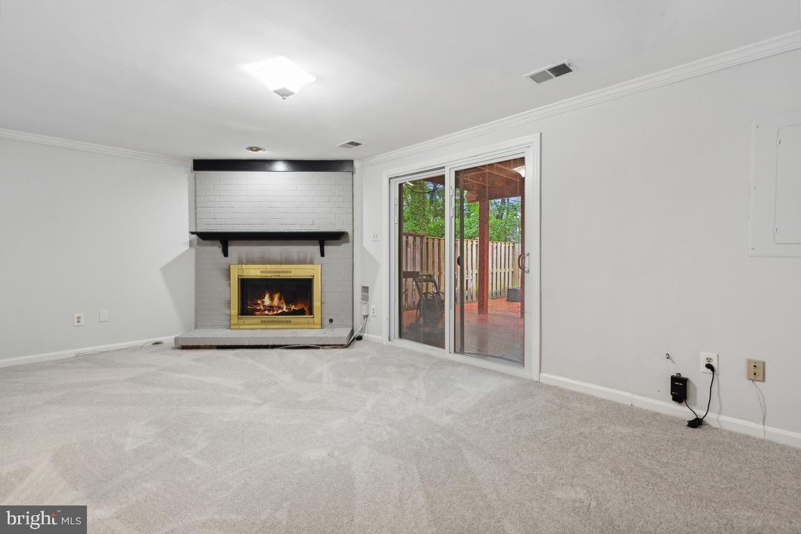 6188 Darleon Pl