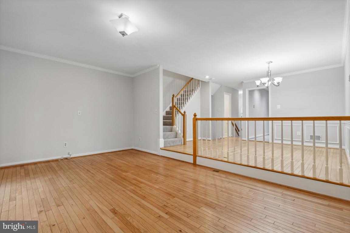 6188 Darleon Pl