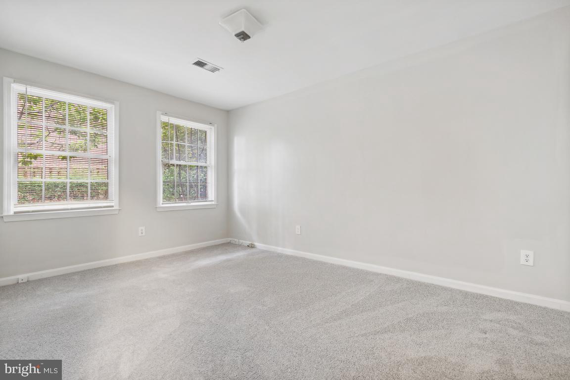 6188 Darleon Pl