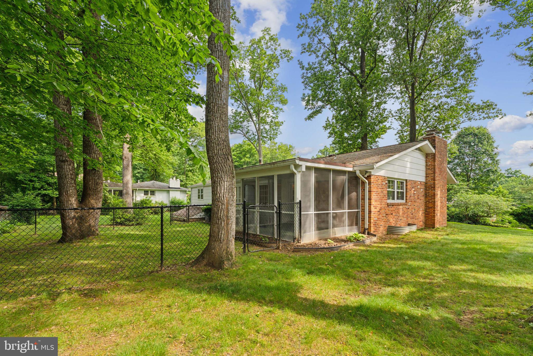 9201 Bayard Pl