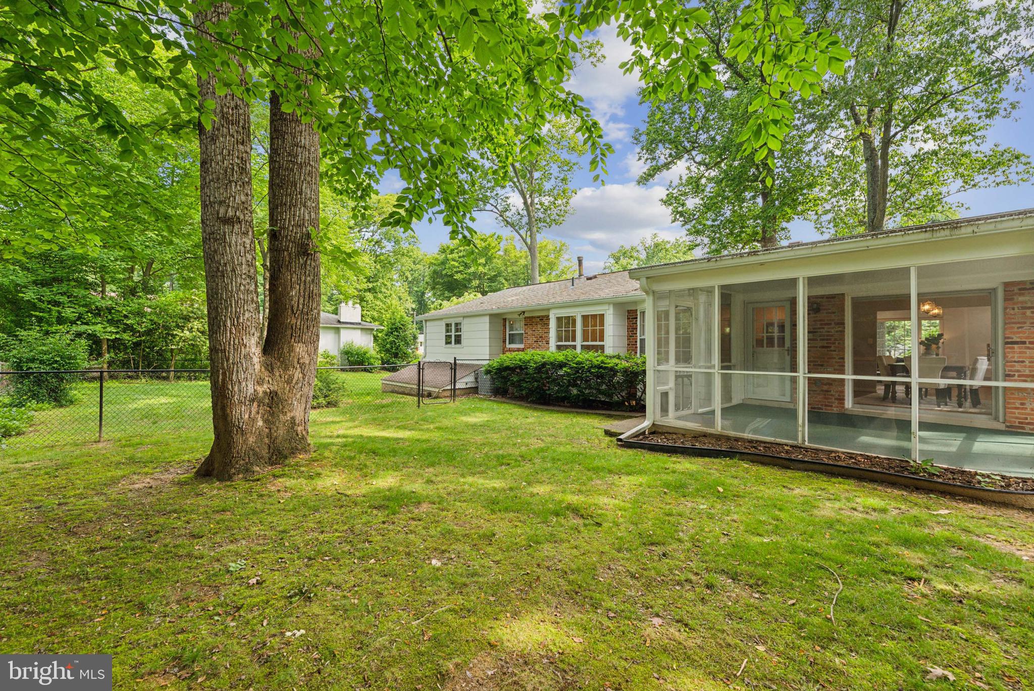 9201 Bayard Pl