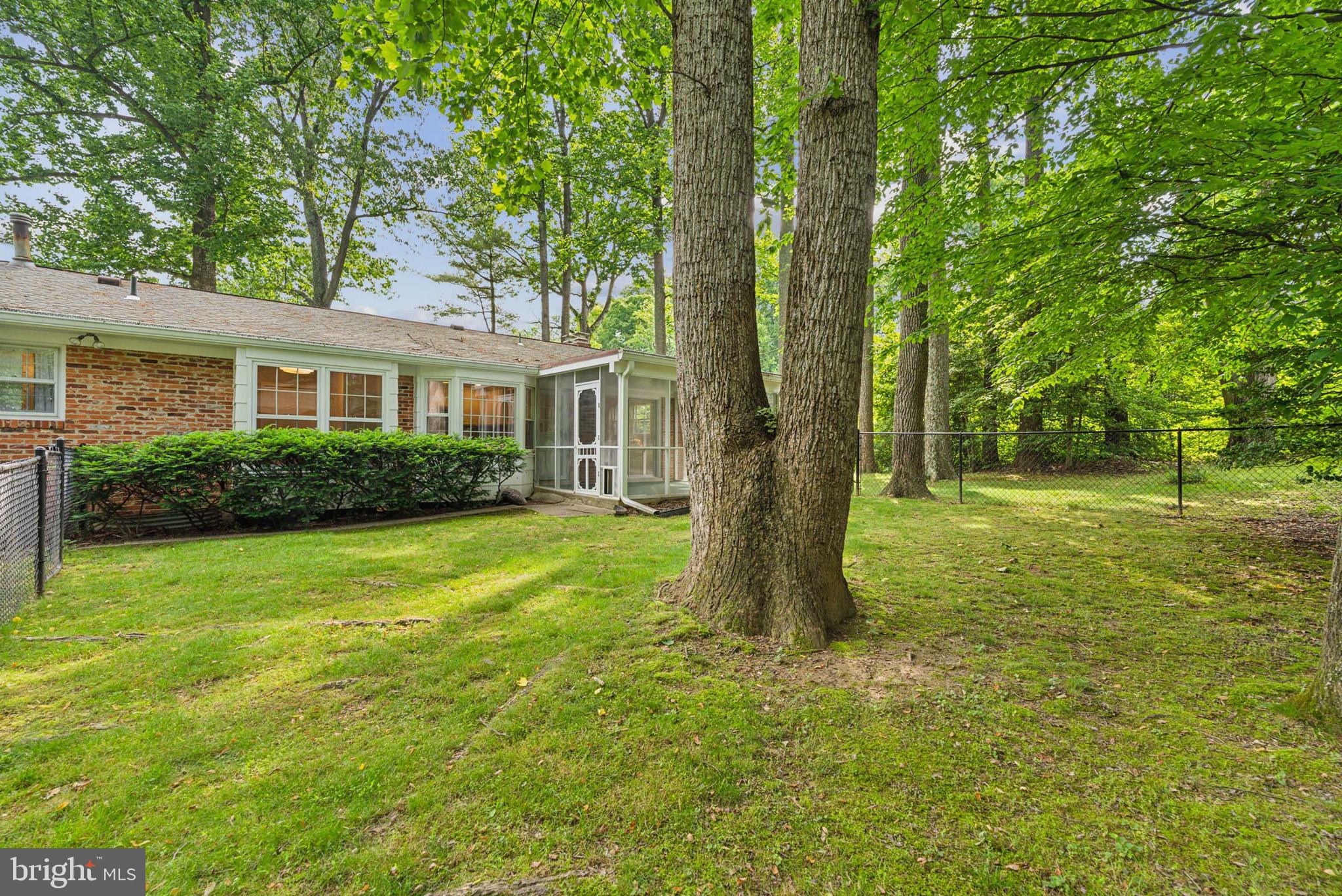 9201 Bayard Pl