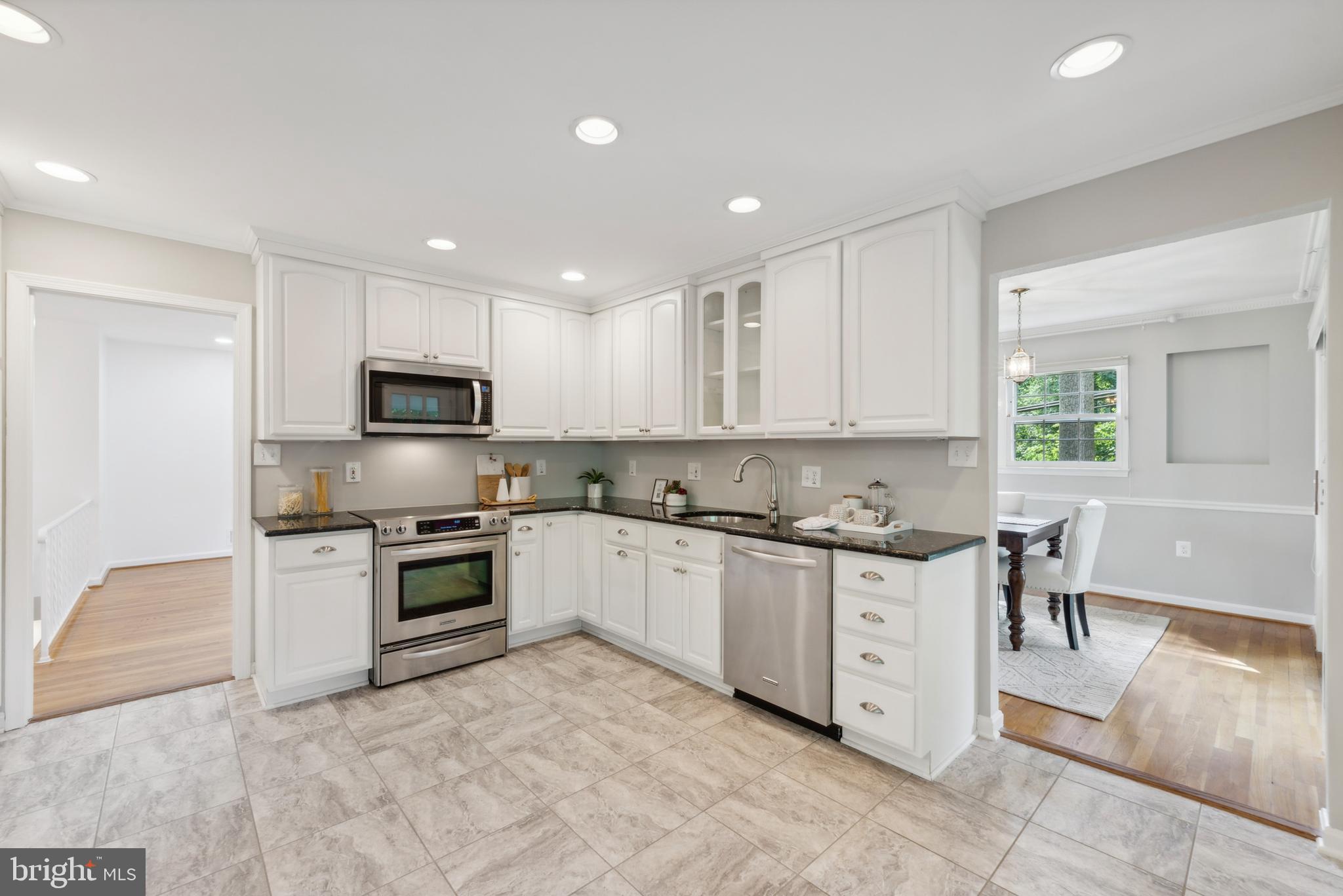 9201 Bayard Pl