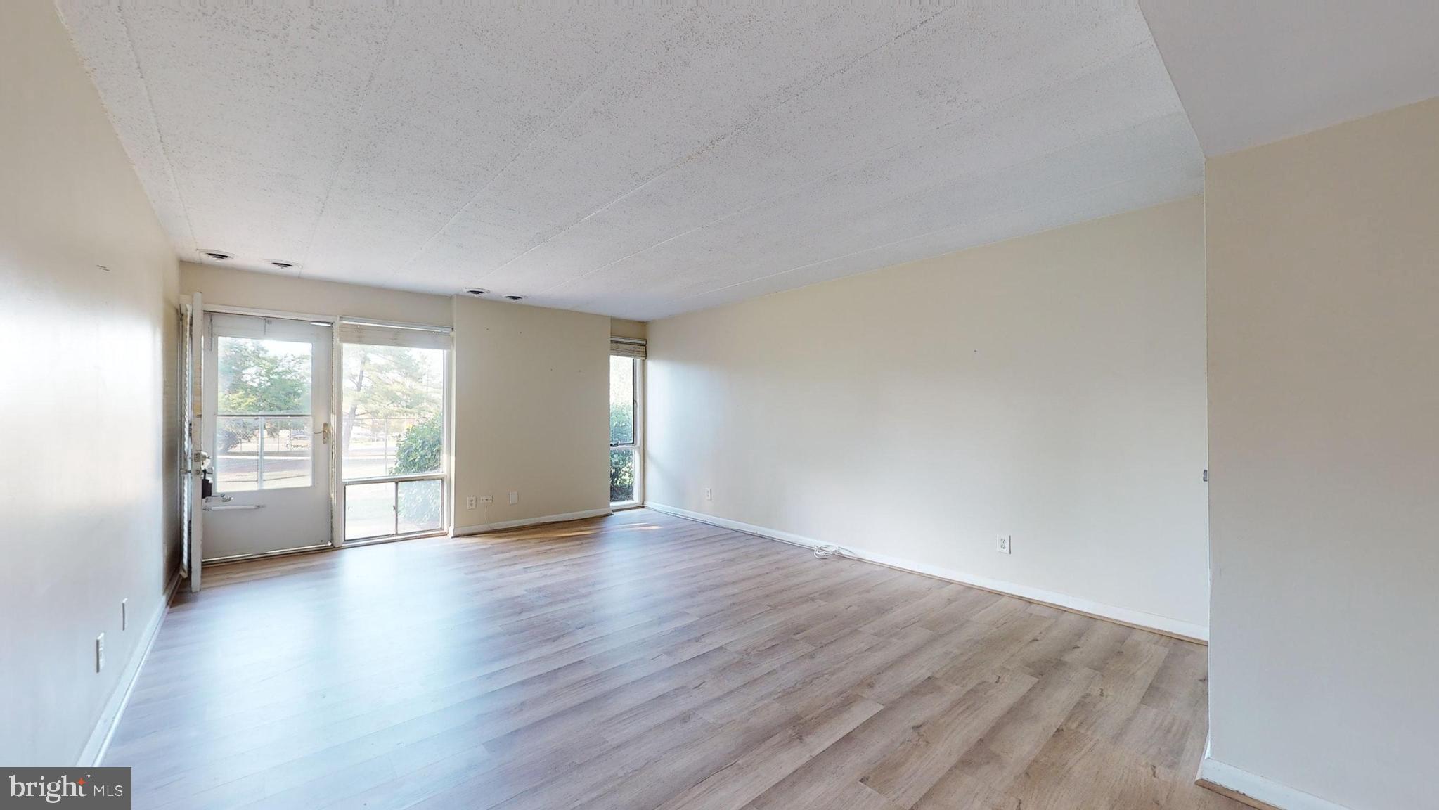 2615 Huntington Ave #49