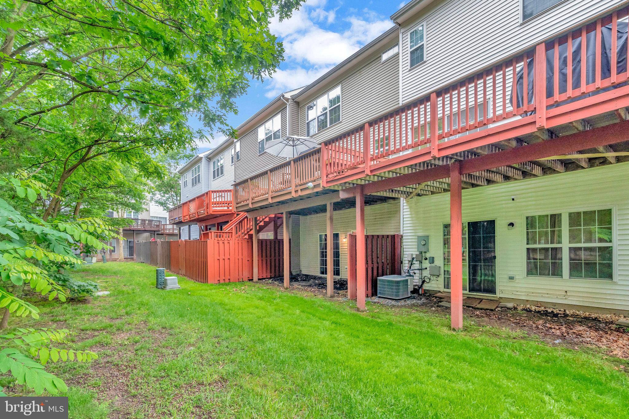 2033 CAPSTONE CIRCLE