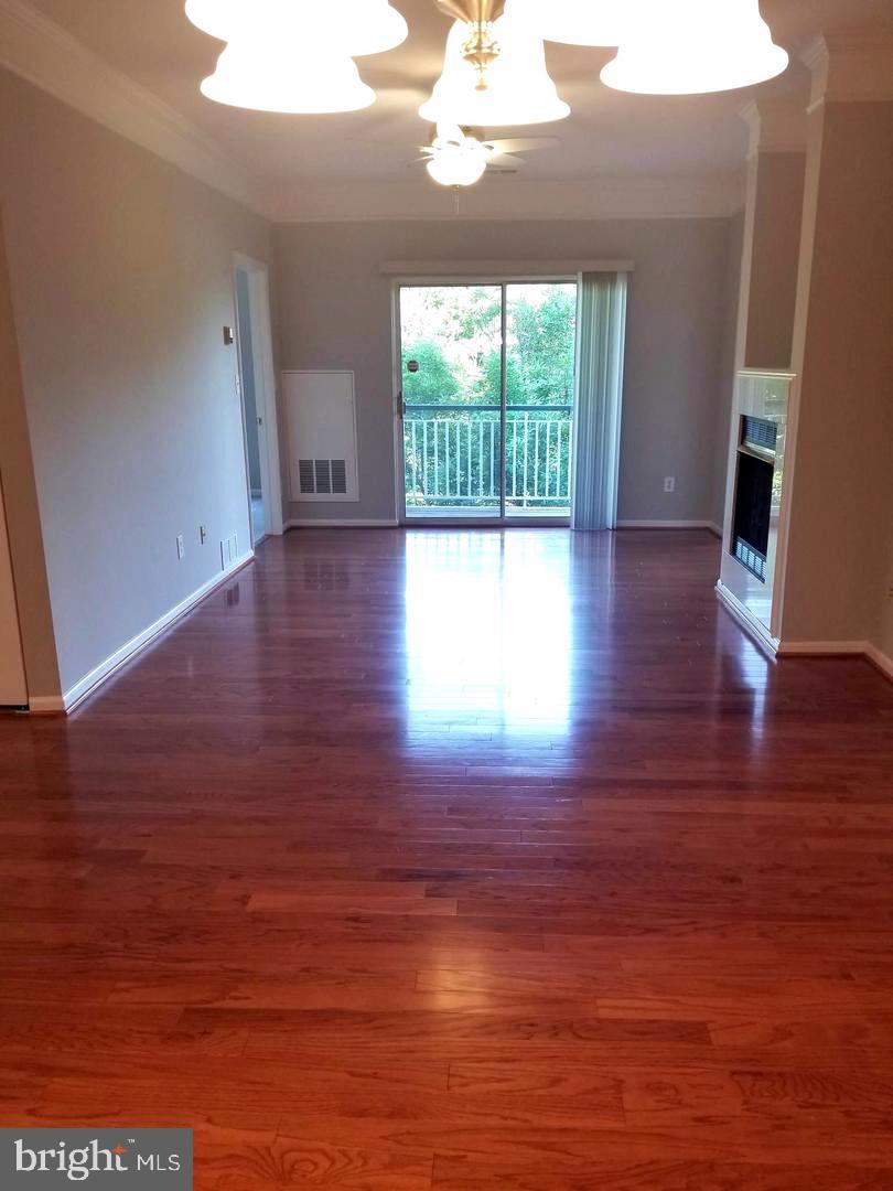 6521 GRANGE LN #303