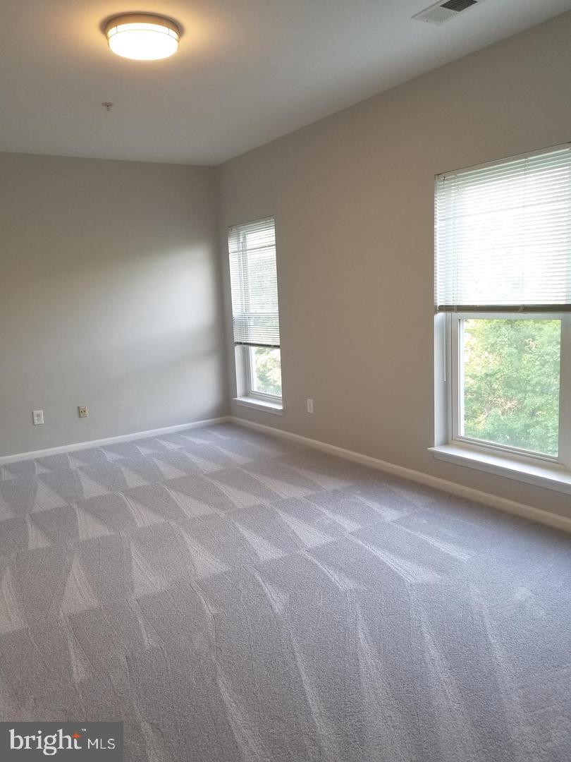 6521 GRANGE LN #303