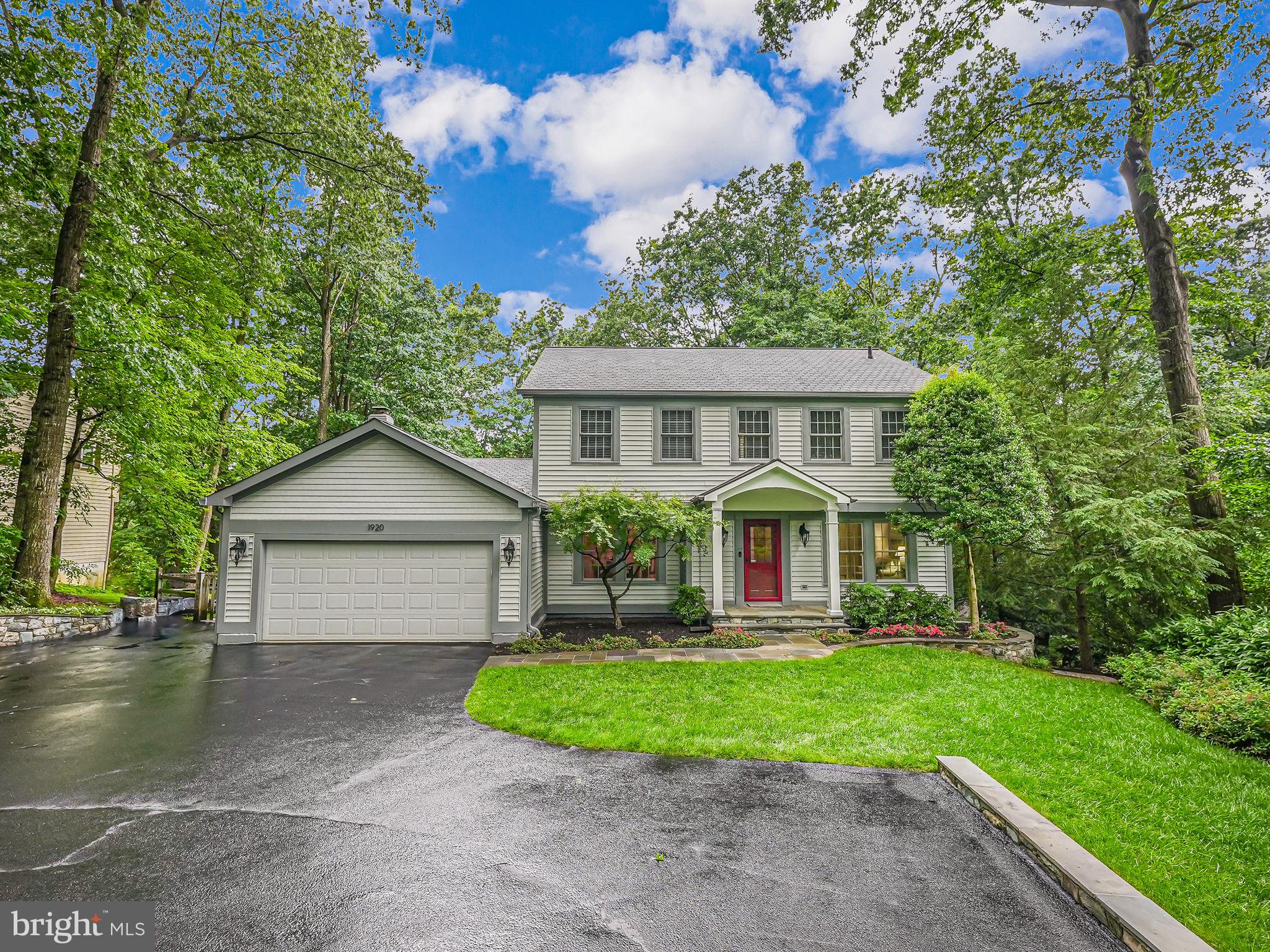 1920 Buckthorn Ln