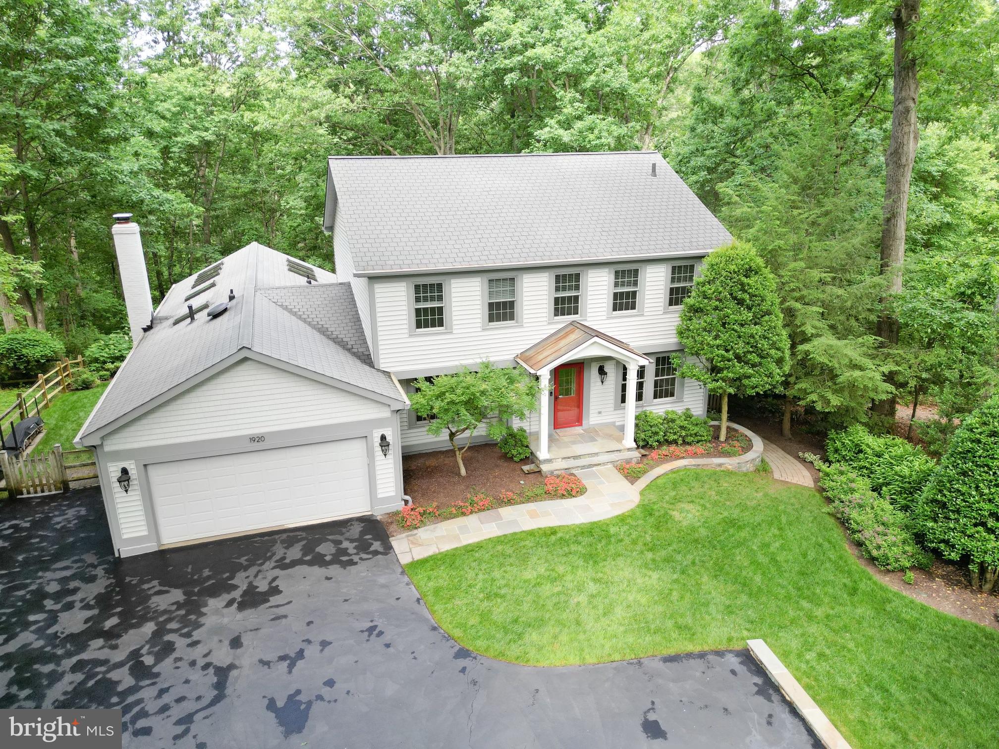 1920 Buckthorn Ln