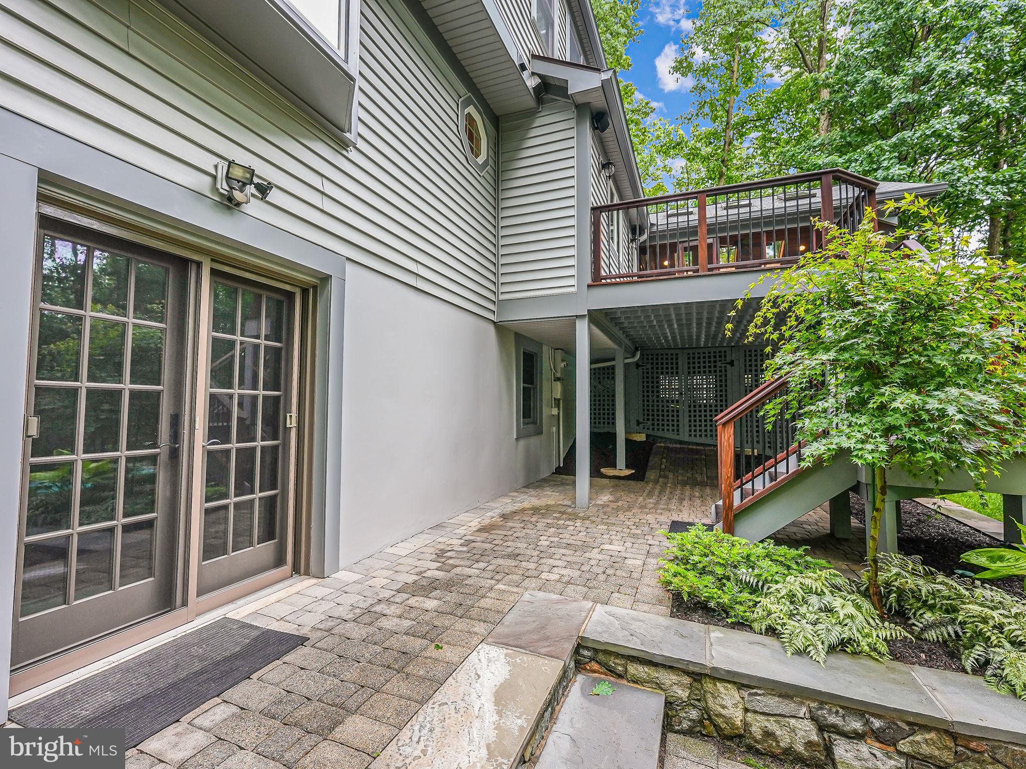 1920 Buckthorn Ln