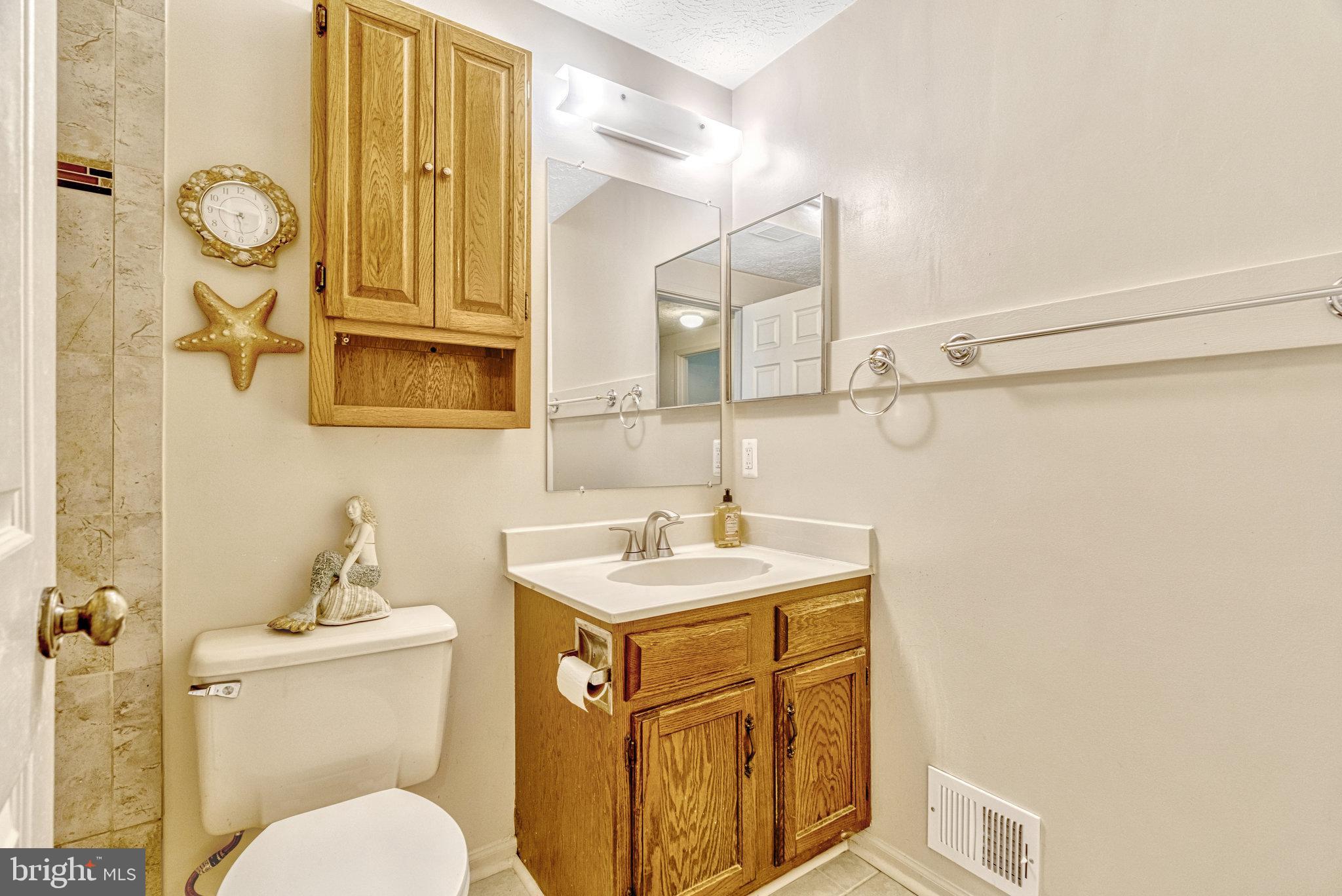 11018 Granby Ct
