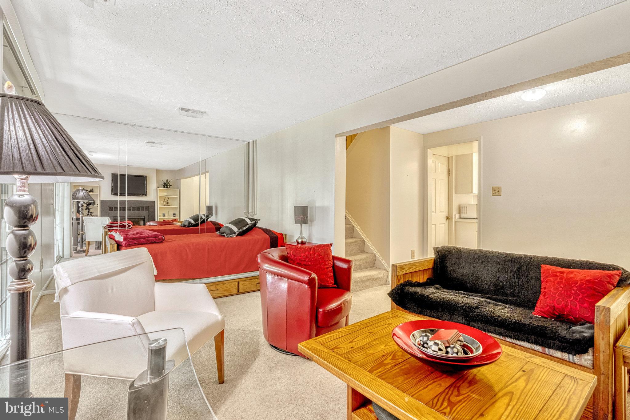 11018 Granby Ct