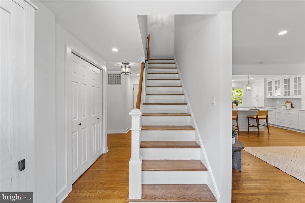 2509 Villanova Dr