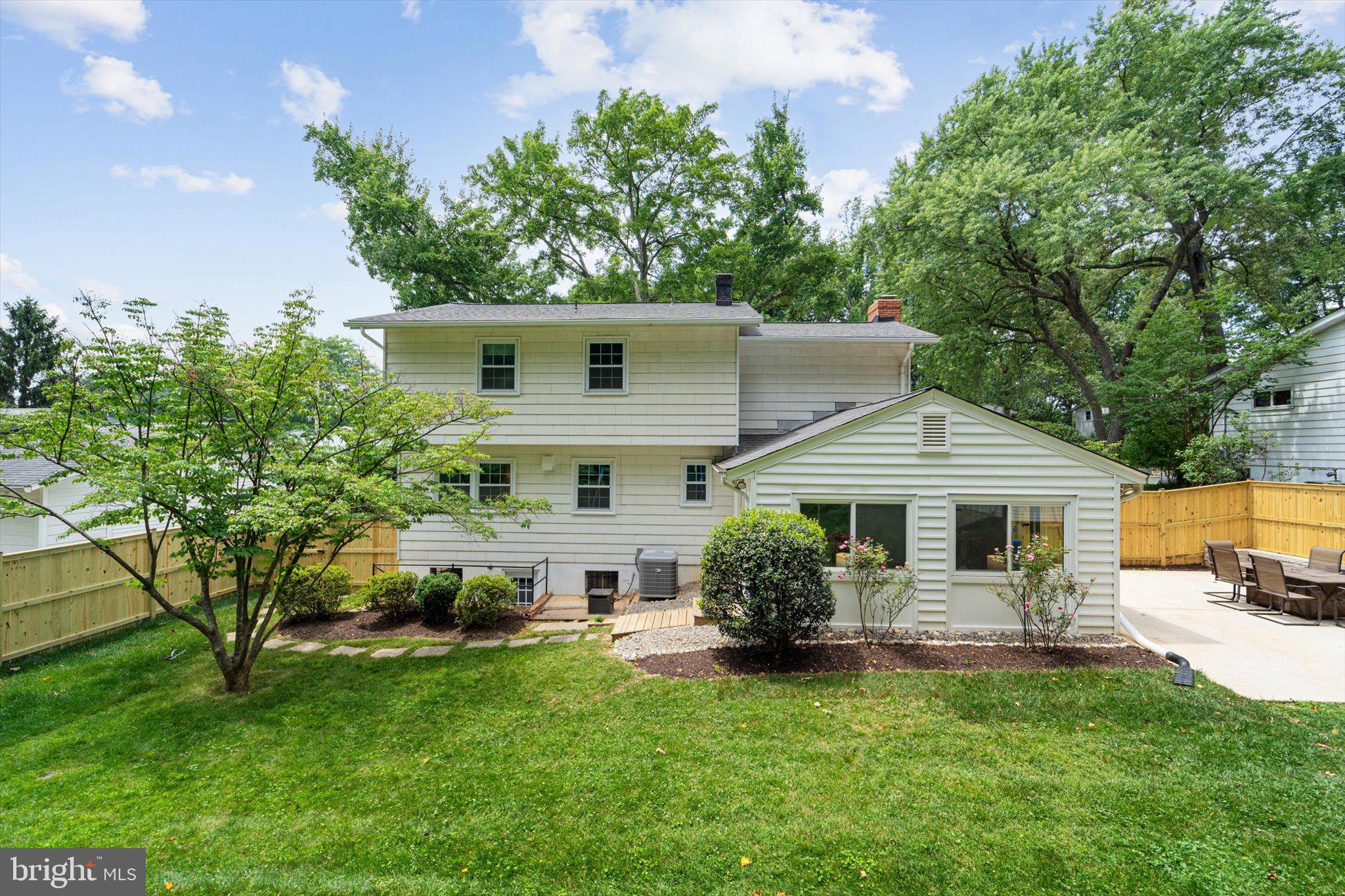 2509 Villanova Dr