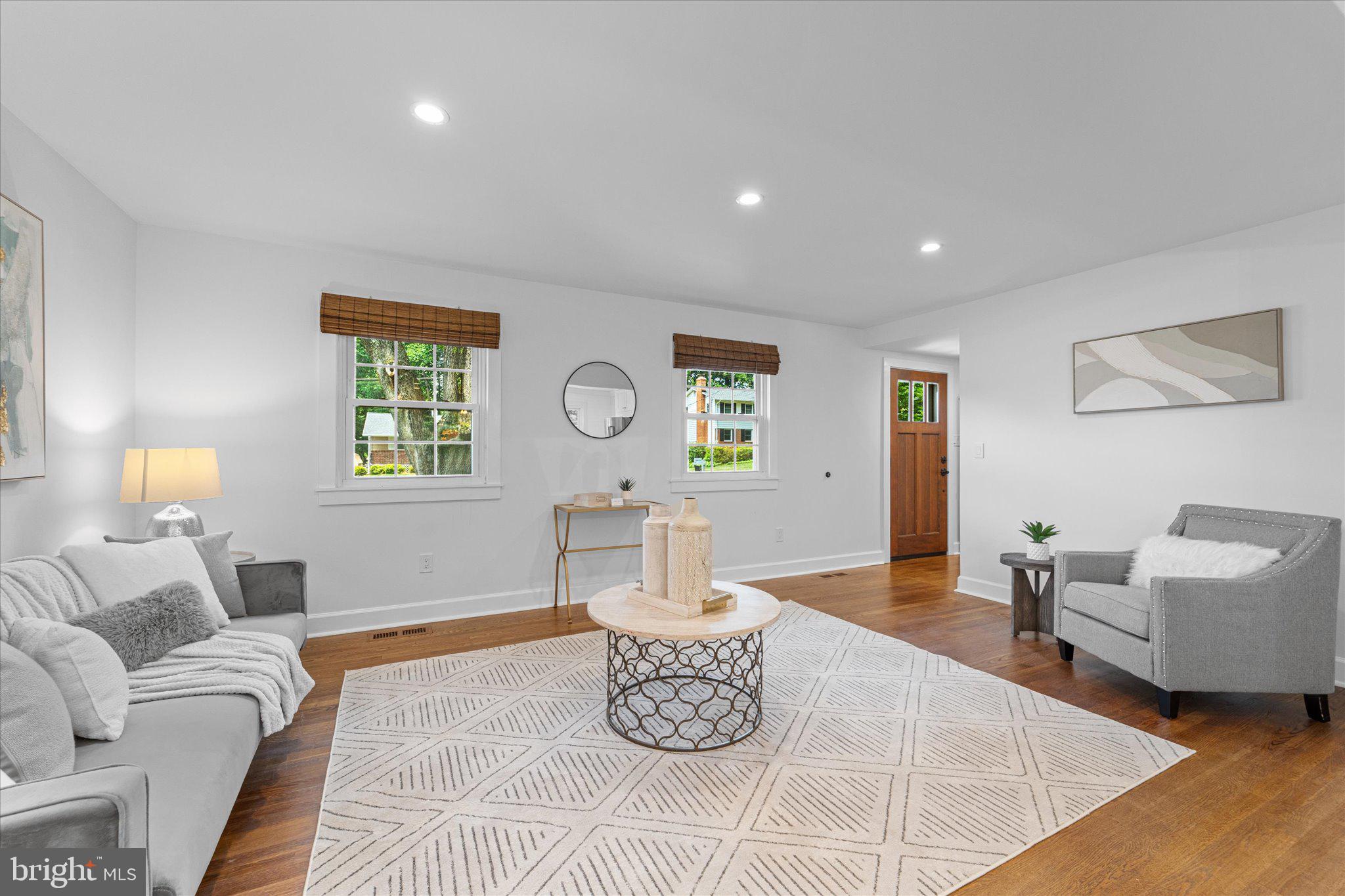 2509 Villanova Dr